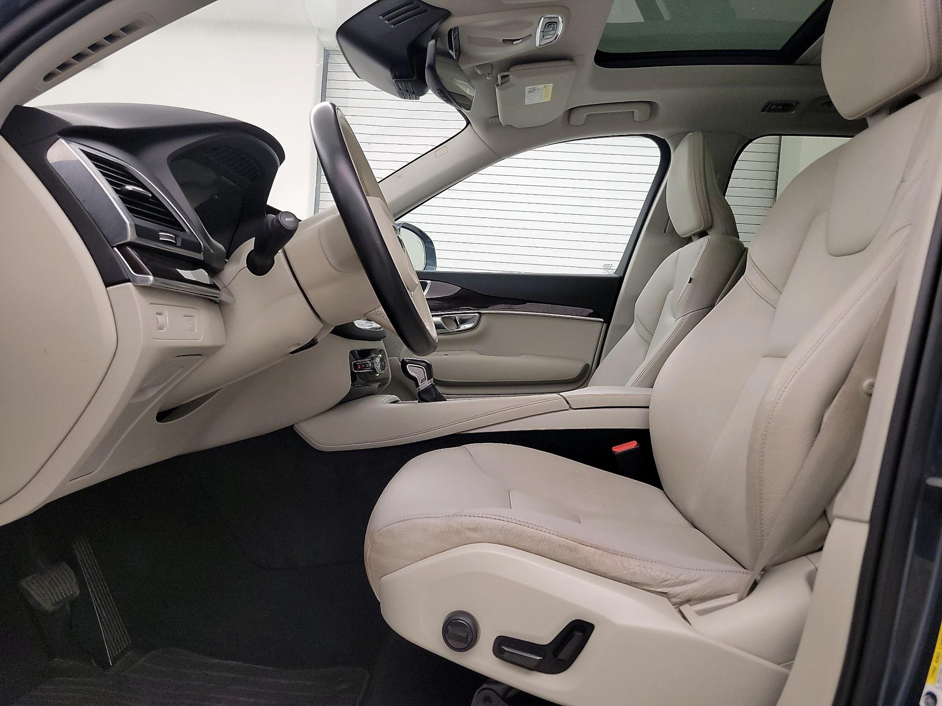 Thumbnail: 2019 Volvo XC90 - 11