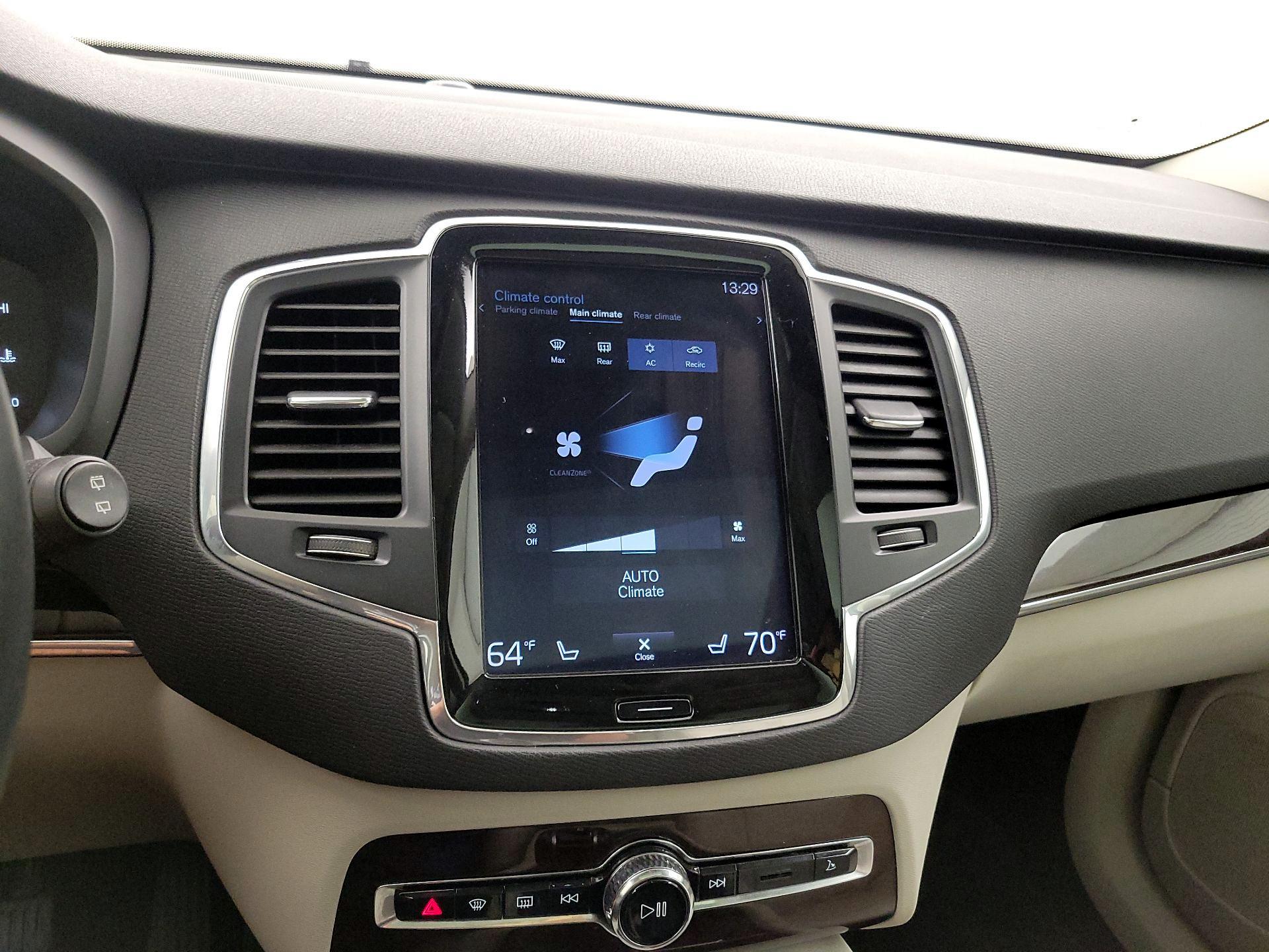 Thumbnail: 2019 Volvo XC90 - 17