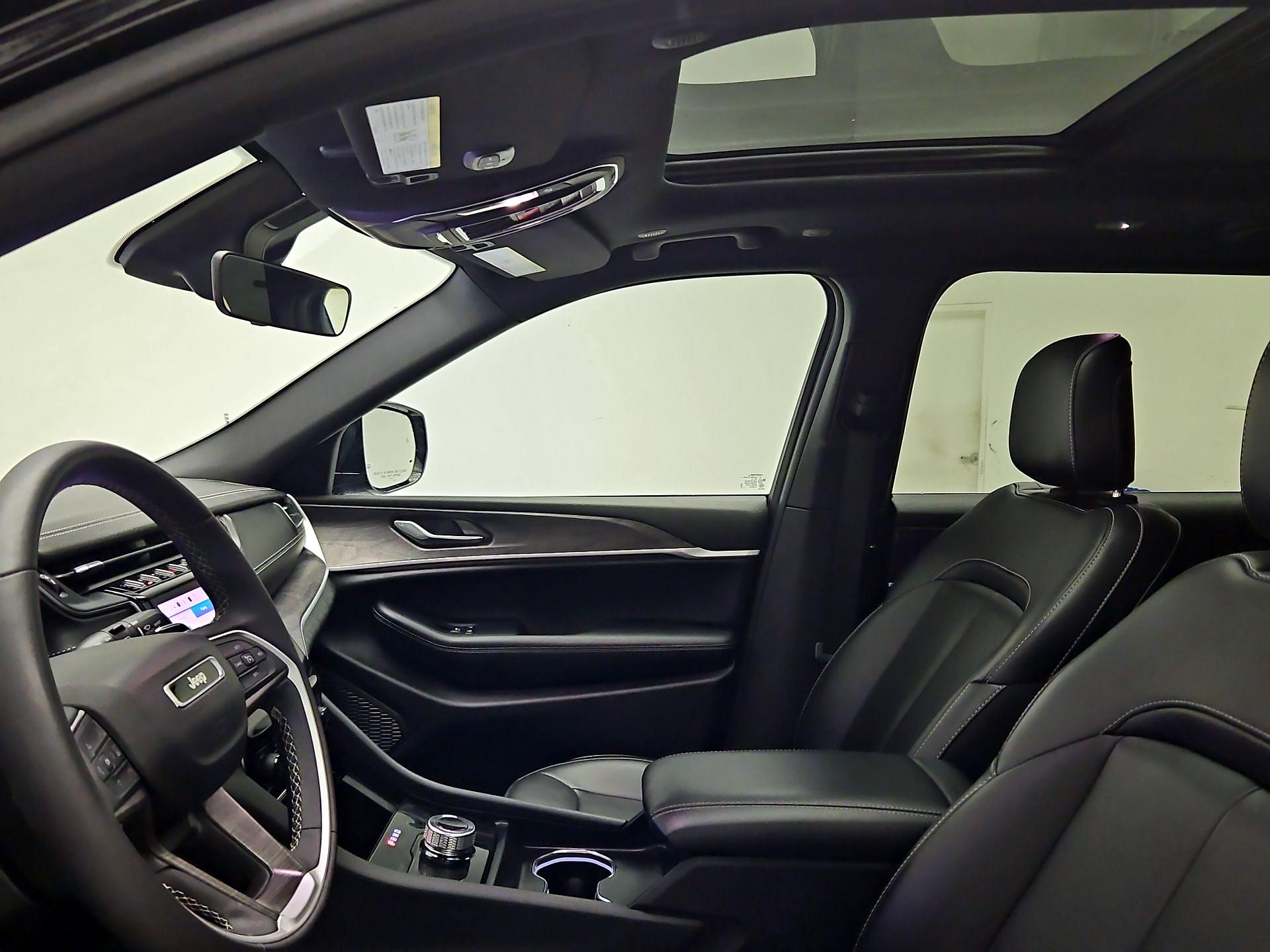 Thumbnail: 2025 Jeep Grand Cherokee L - 20