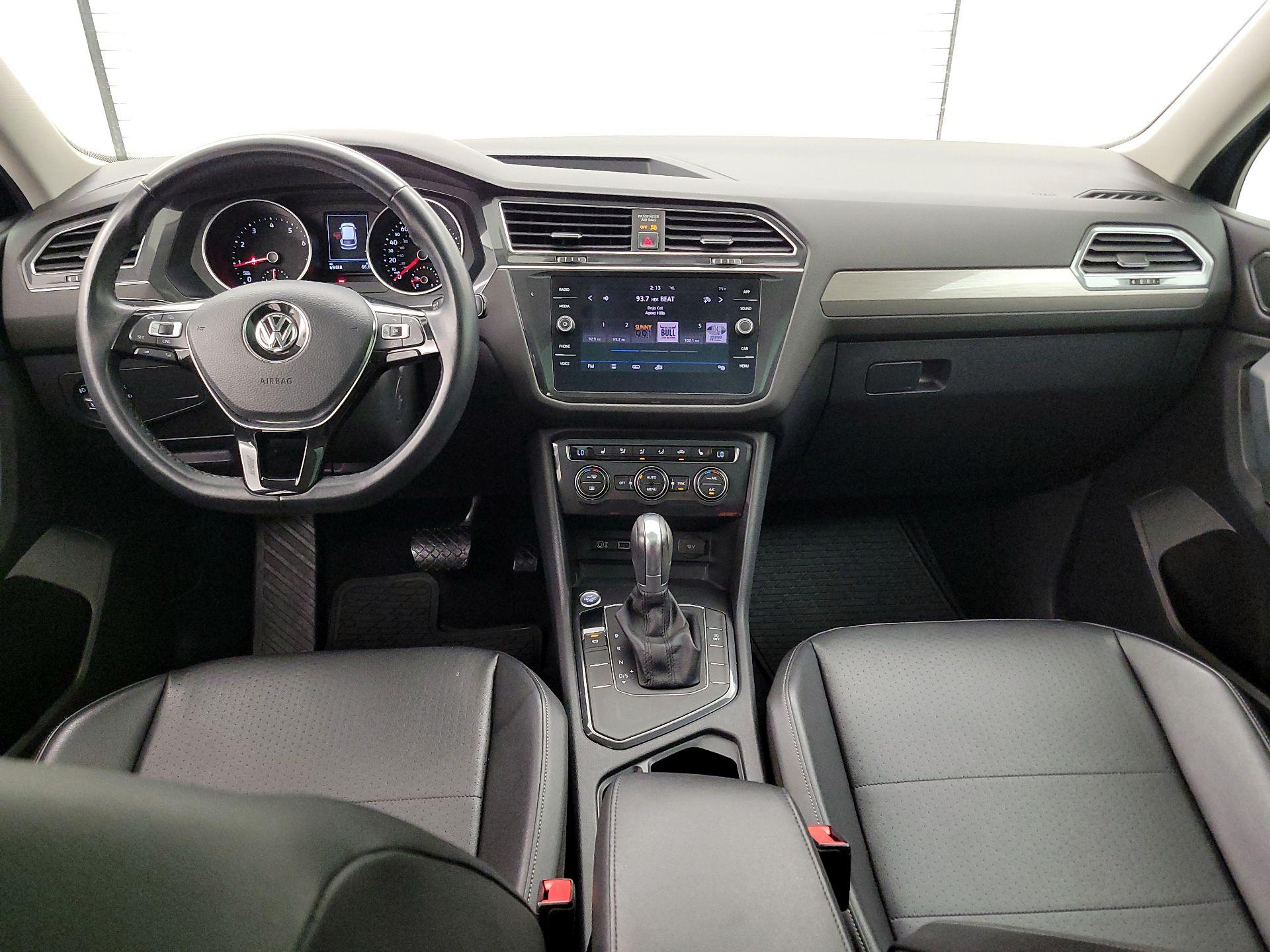 Thumbnail: 2018 Volkswagen Tiguan - 9