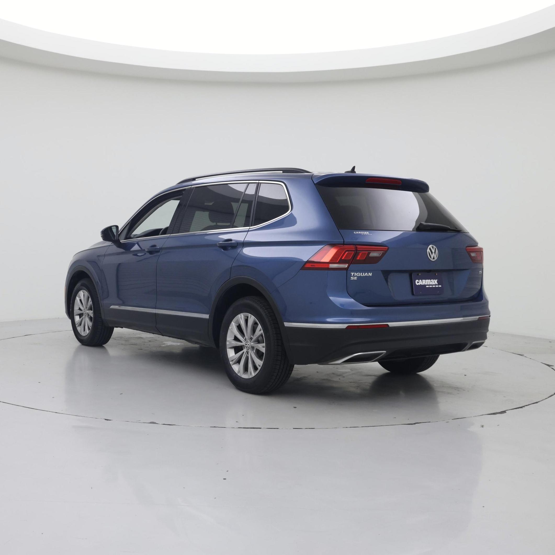 Thumbnail: 2018 Volkswagen Tiguan - 2