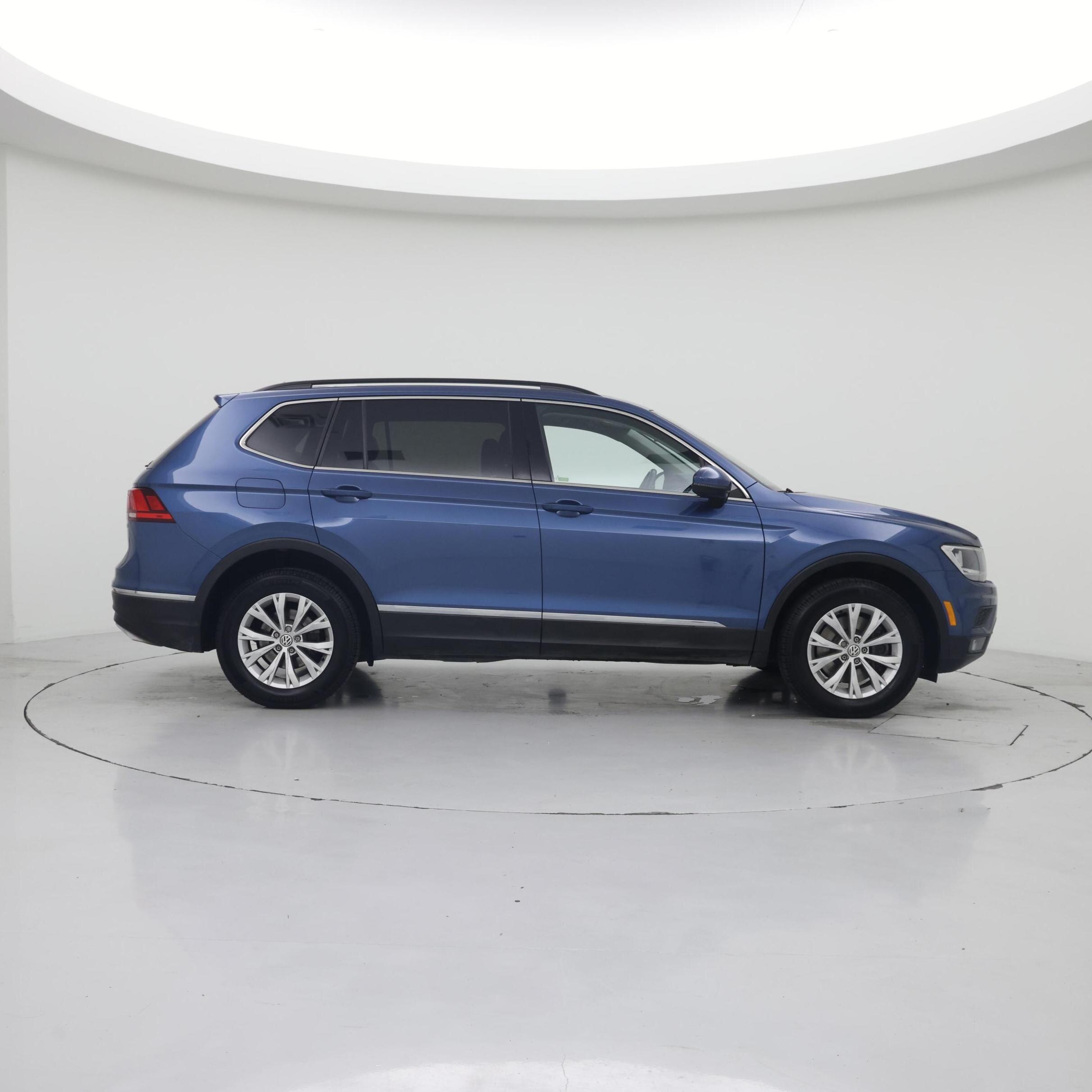 Thumbnail: 2018 Volkswagen Tiguan - 7