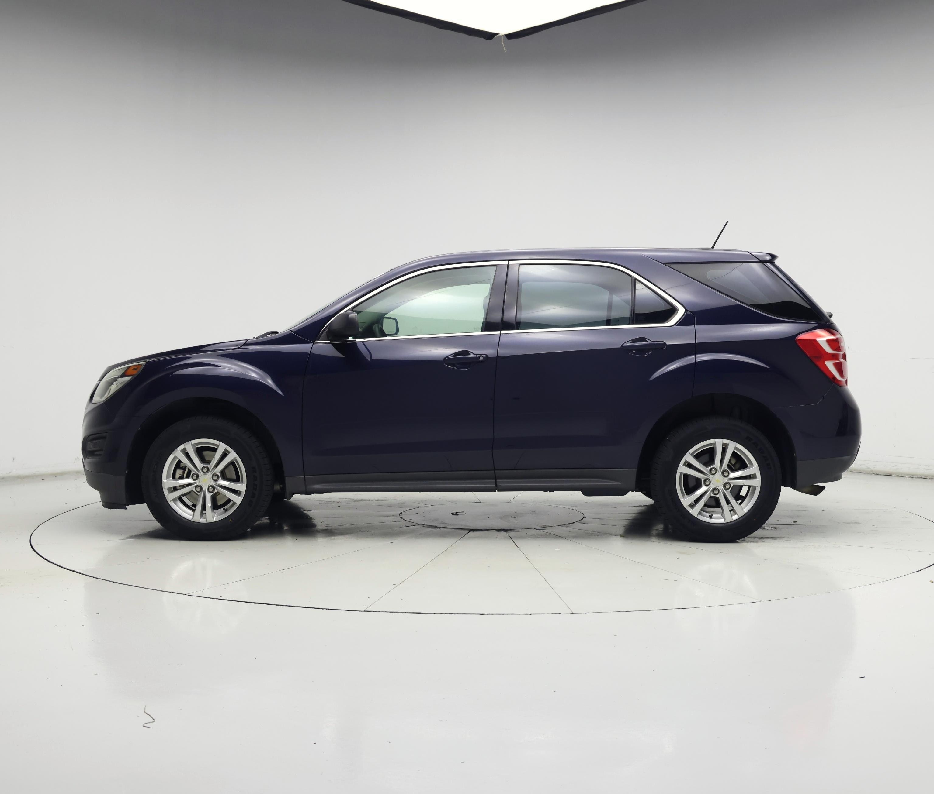Thumbnail: 2017 Chevrolet Equinox - 3
