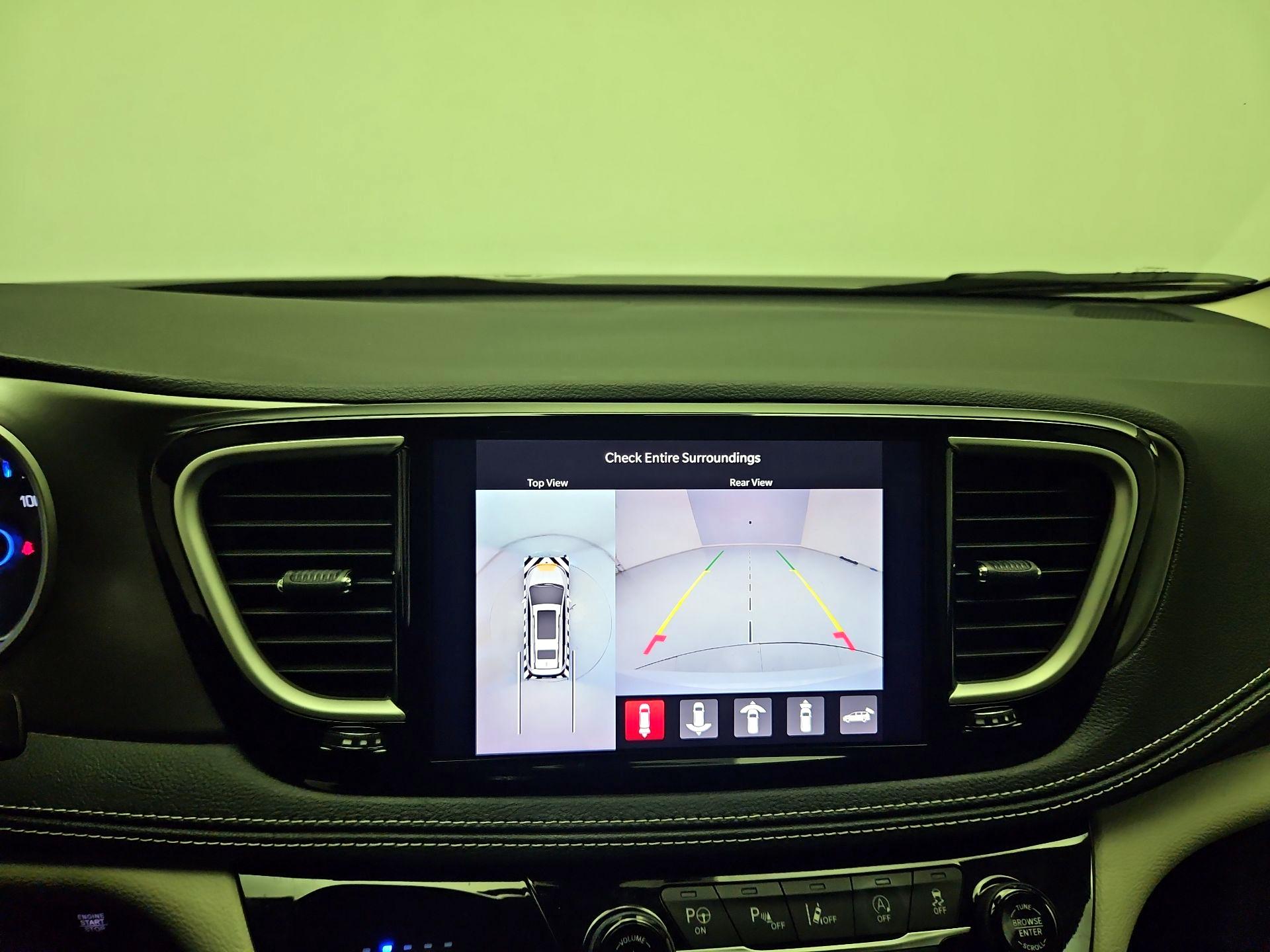 Thumbnail: 2023 Chrysler Pacifica - 13