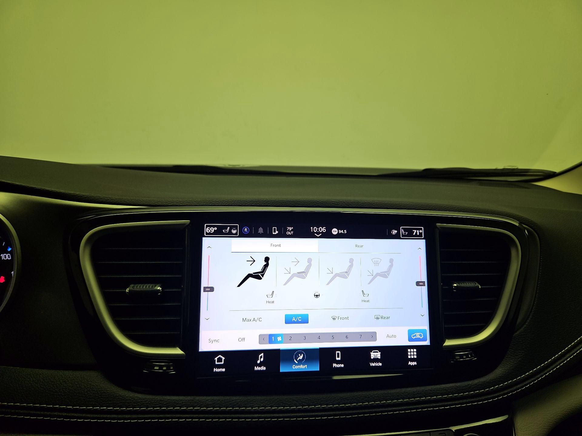 Thumbnail: 2023 Chrysler Pacifica - 15