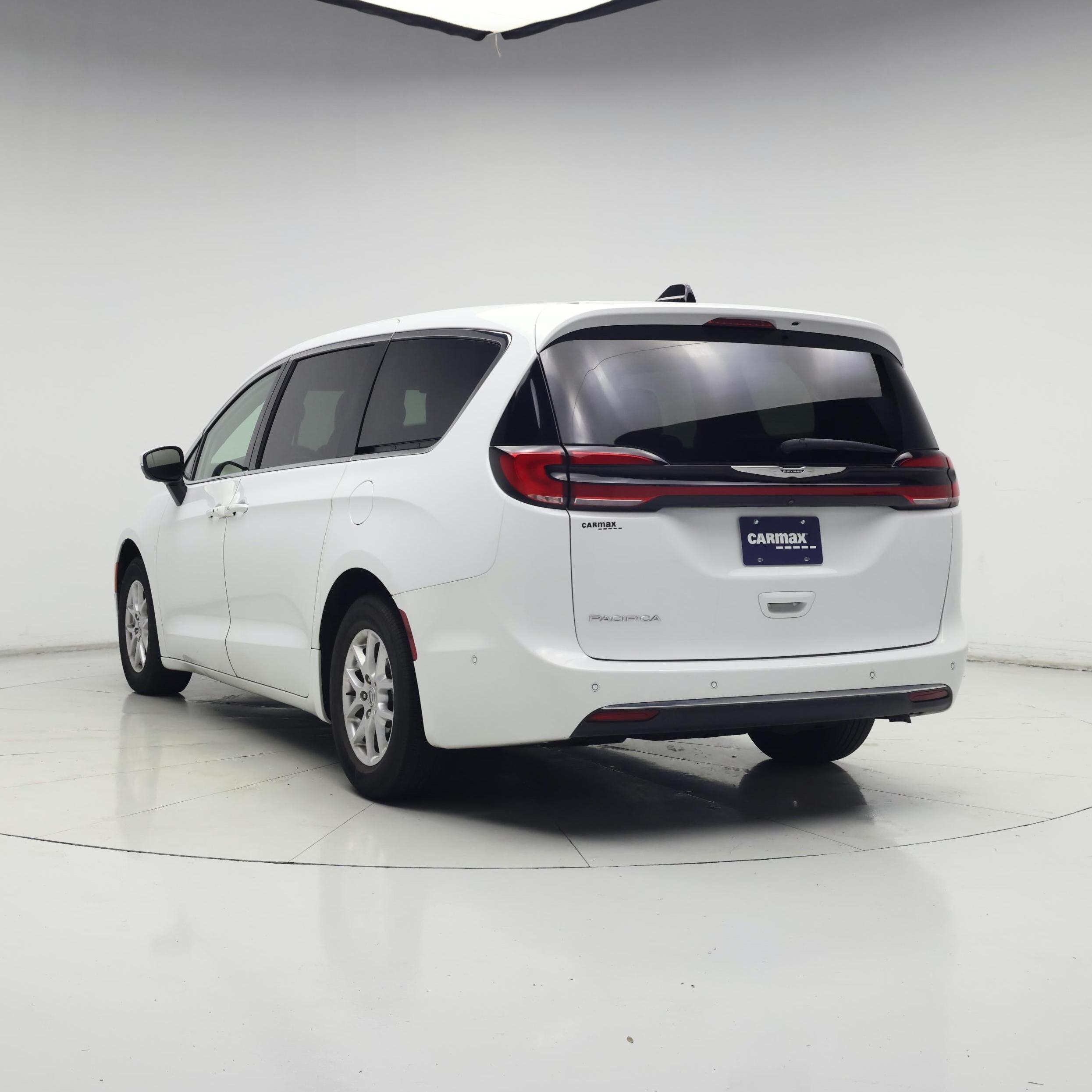 Thumbnail: 2023 Chrysler Pacifica - 2