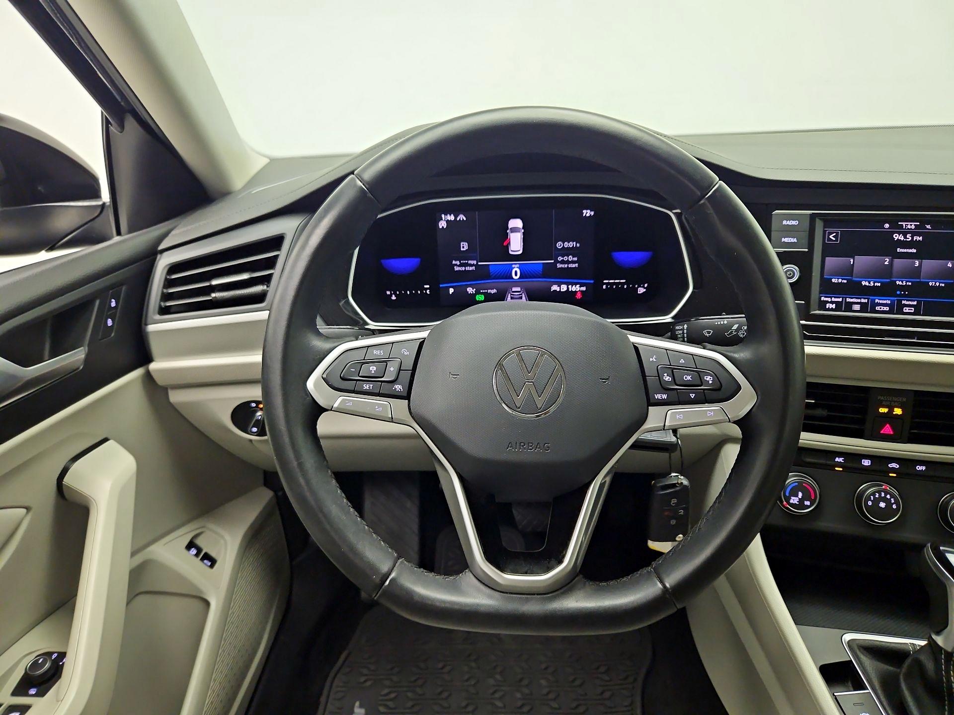 Thumbnail: 2022 Volkswagen Jetta - 10