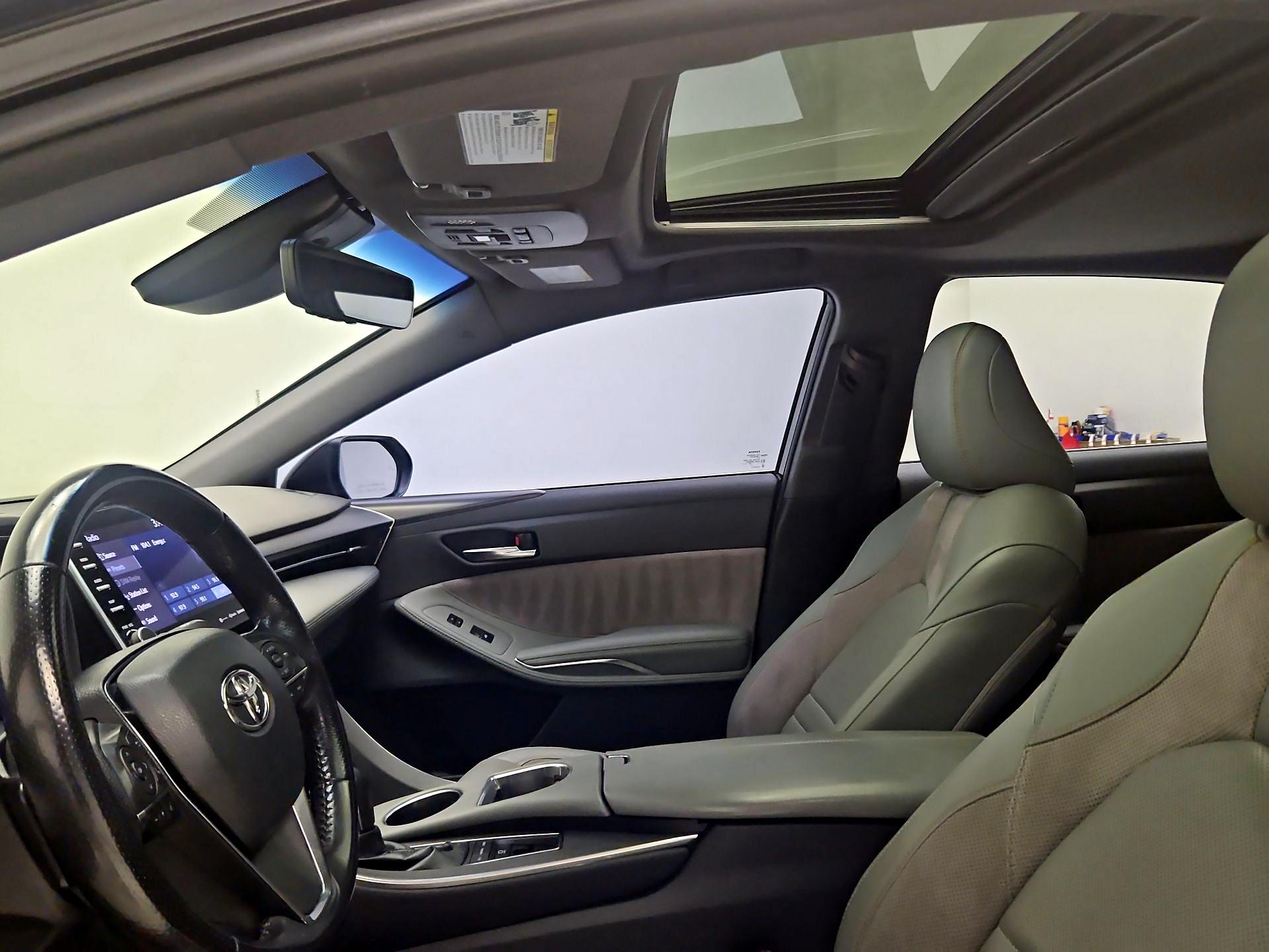Thumbnail: 2019 Toyota Avalon - 19