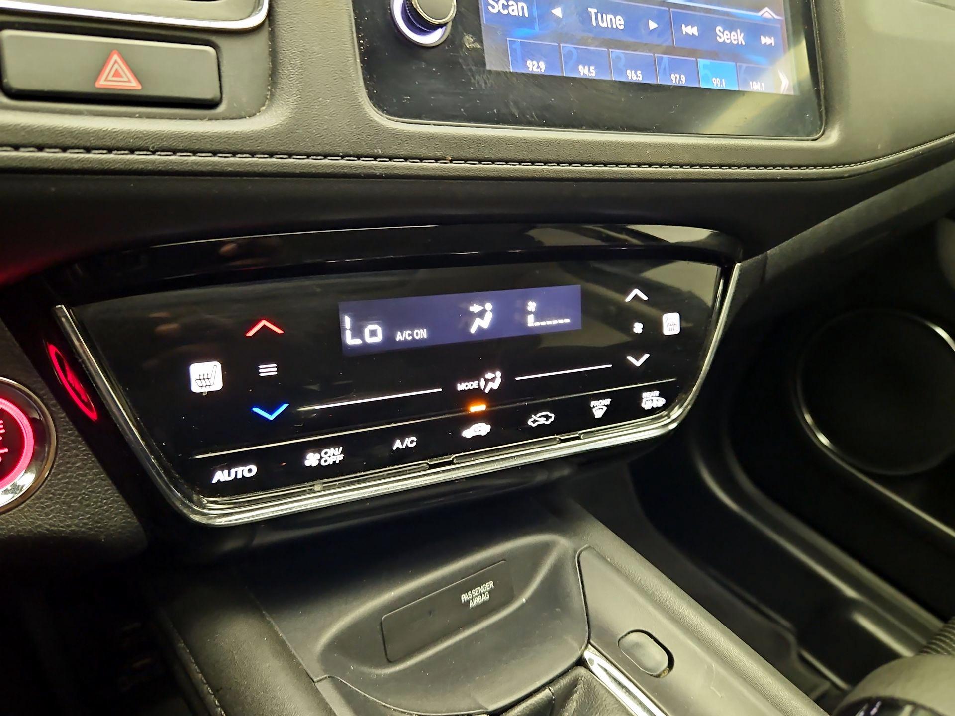 Thumbnail: 2019 Honda HR-V - 16