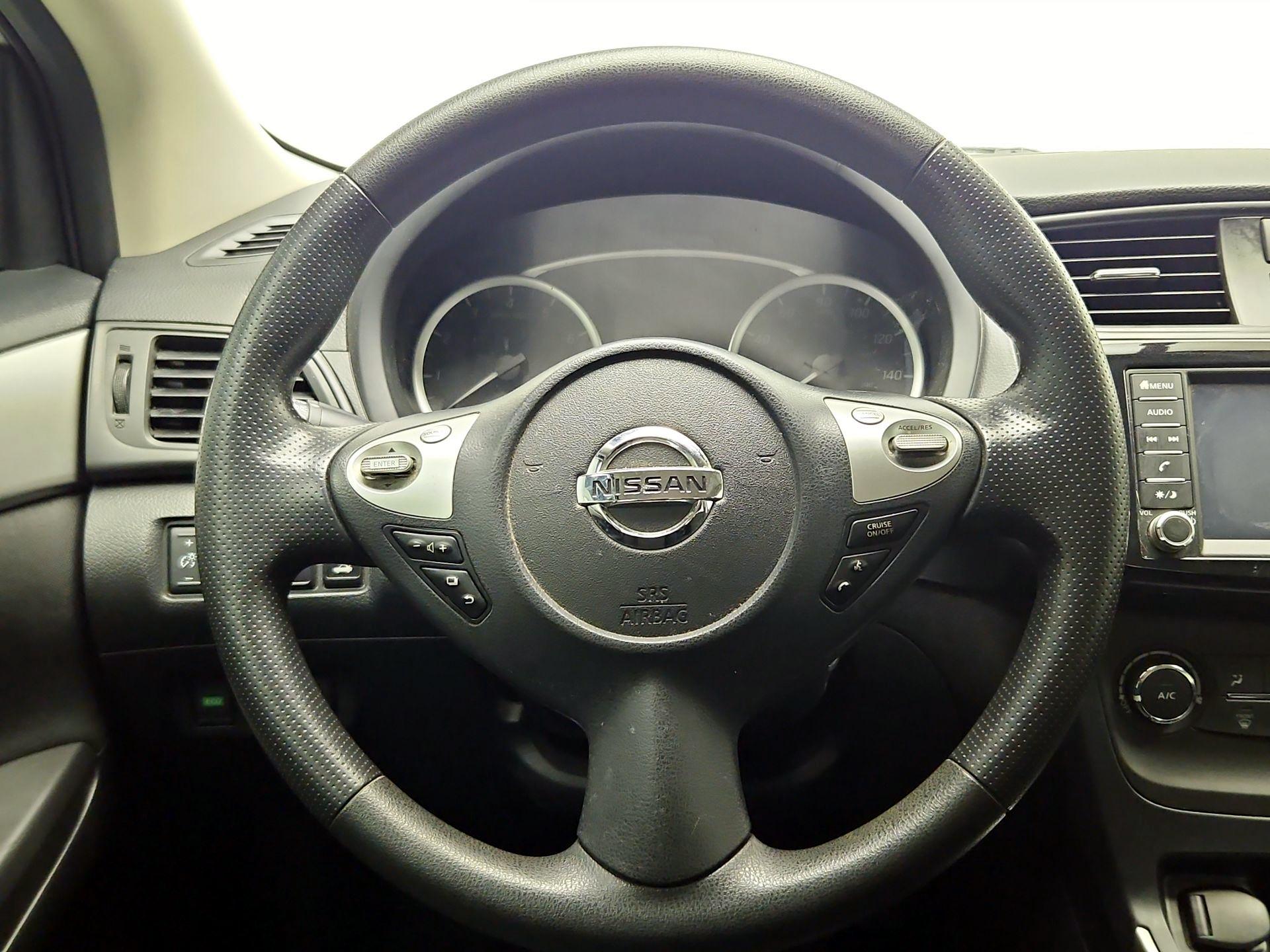 Thumbnail: 2019 Nissan Sentra - 10