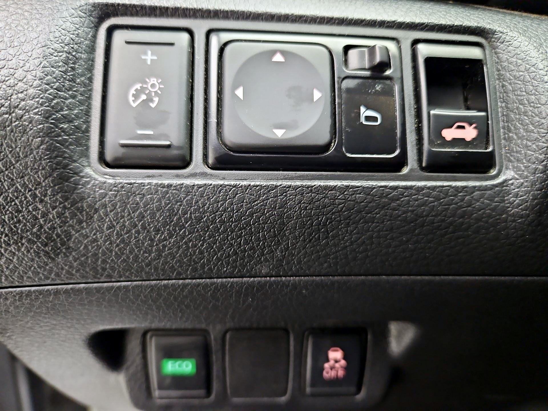 Thumbnail: 2019 Nissan Sentra - 13