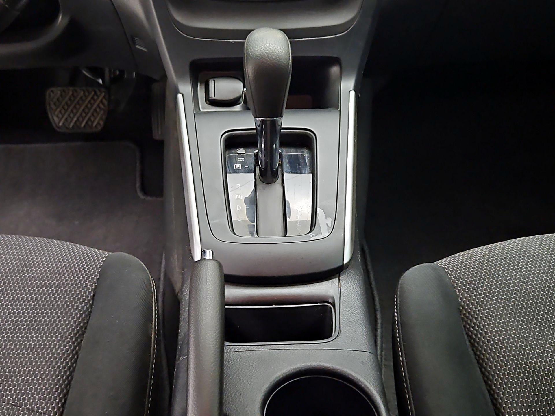 Thumbnail: 2019 Nissan Sentra - 17