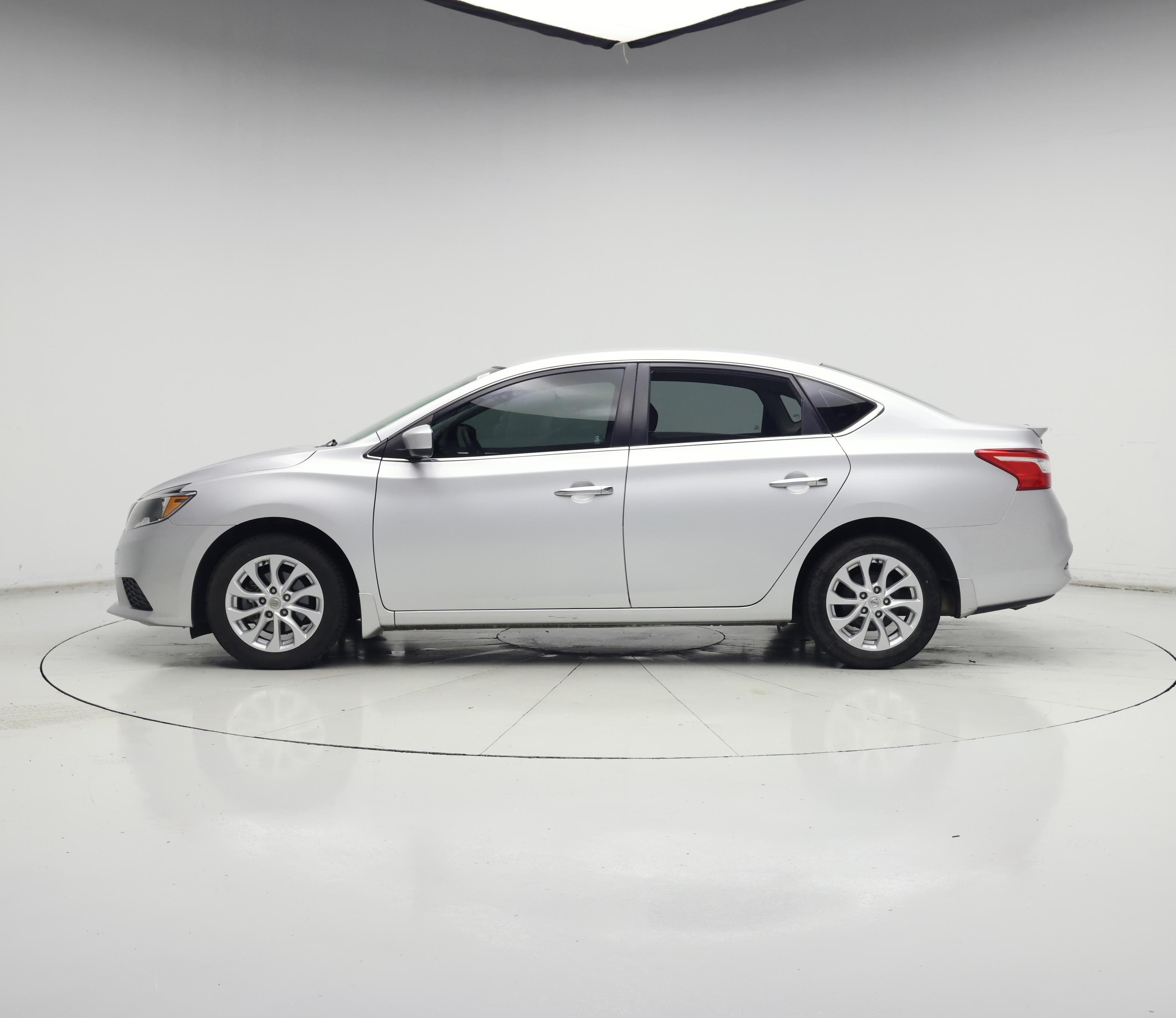 Thumbnail: 2019 Nissan Sentra - 3