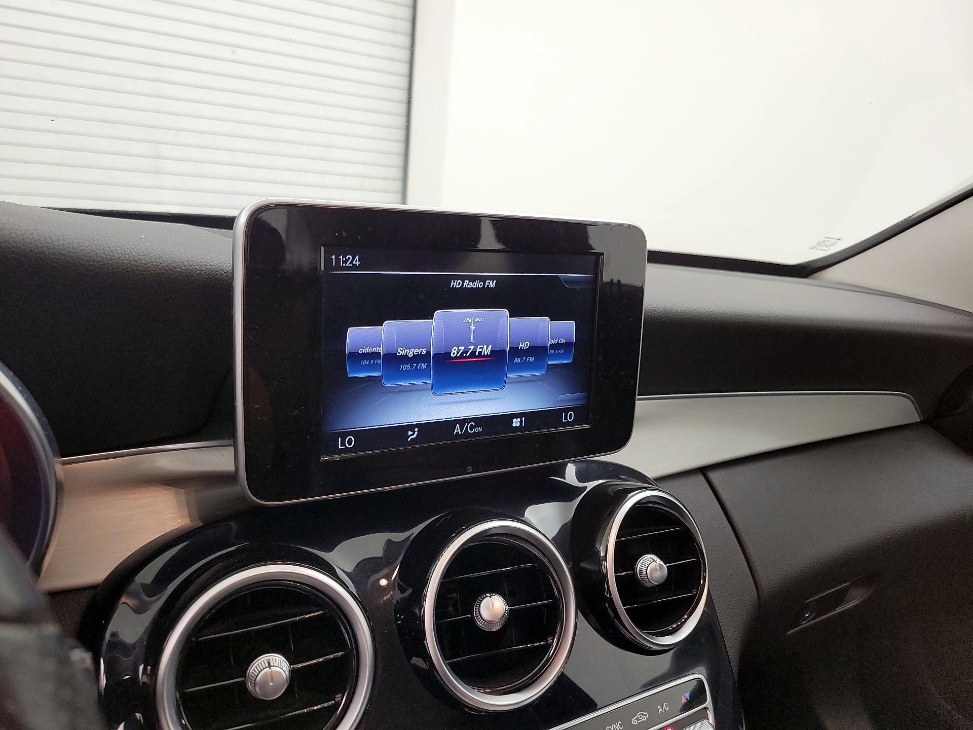 Thumbnail: 2015 Mercedes-Benz C-Class - 15