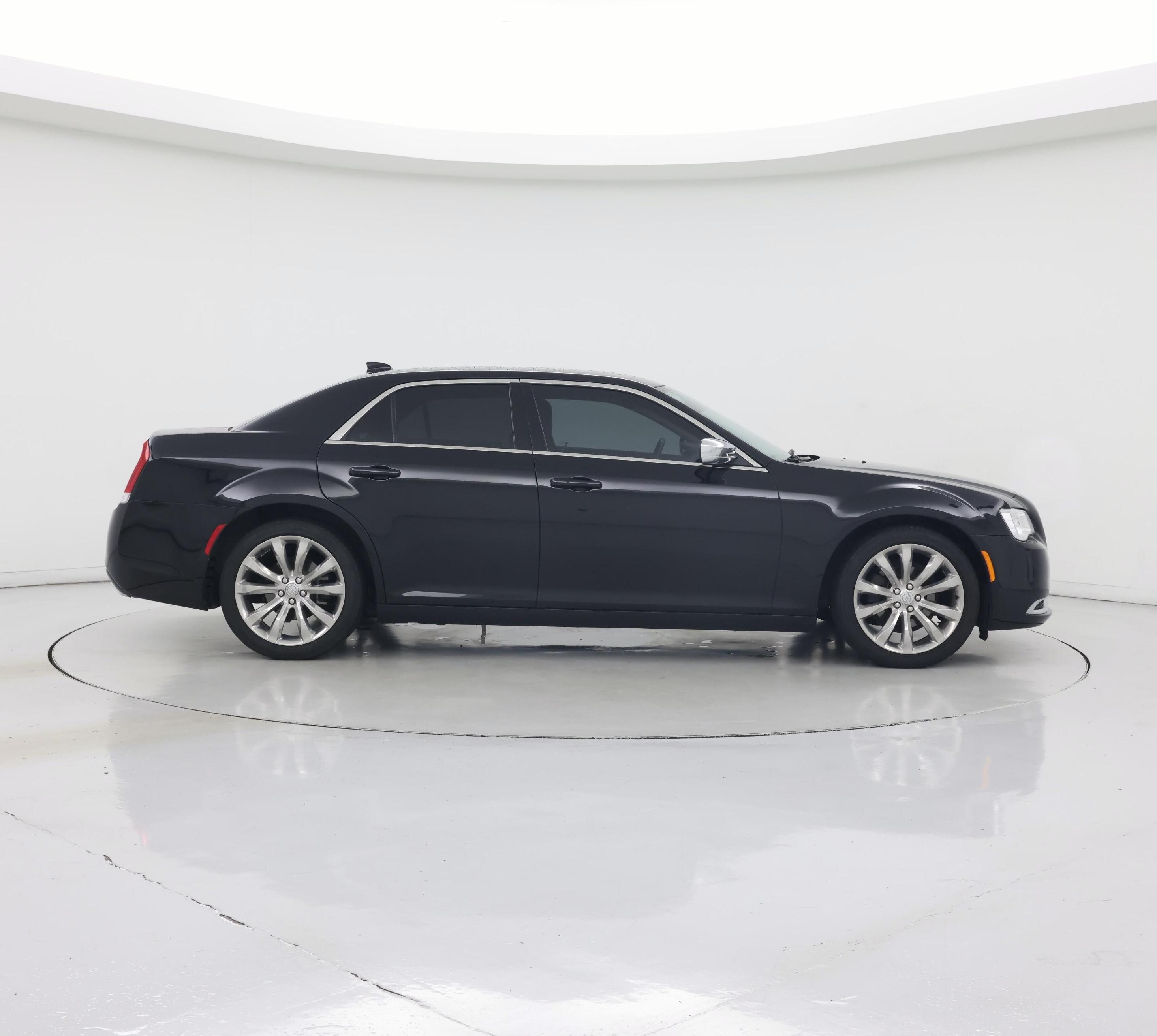 Thumbnail: 2020 Chrysler 300 - 7