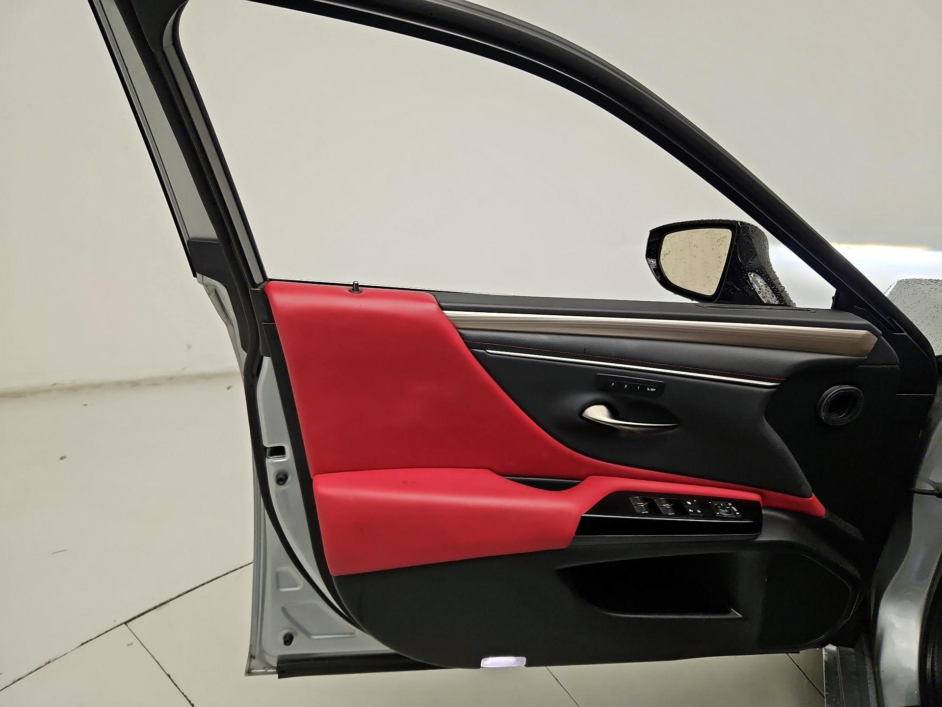 Thumbnail: 2023 Lexus ES - 12
