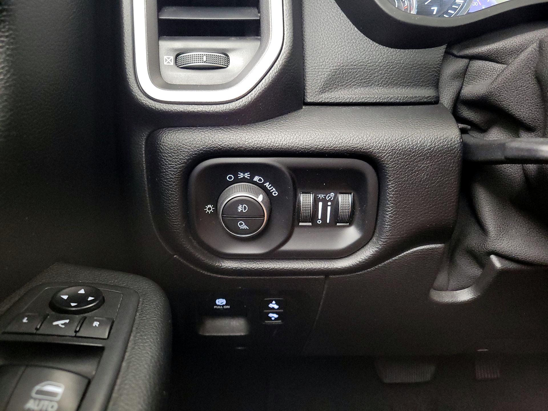 Thumbnail: 2019 RAM 1500 - 13