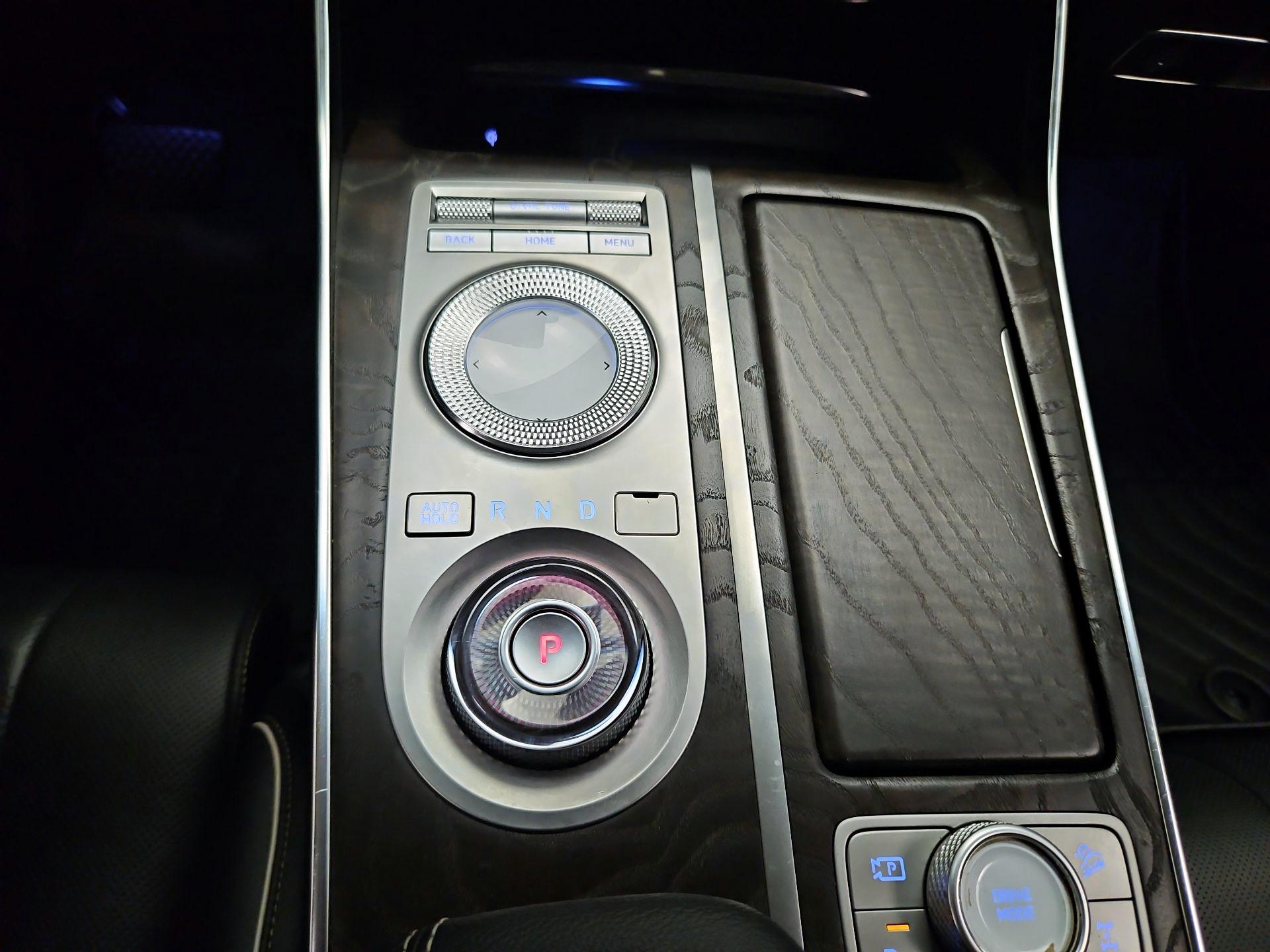 Thumbnail: 2022 Genesis GV80 - 17