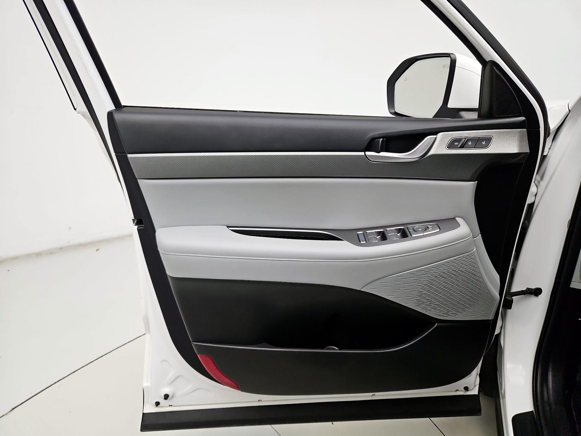Thumbnail: 2025 Hyundai Palisade - 12