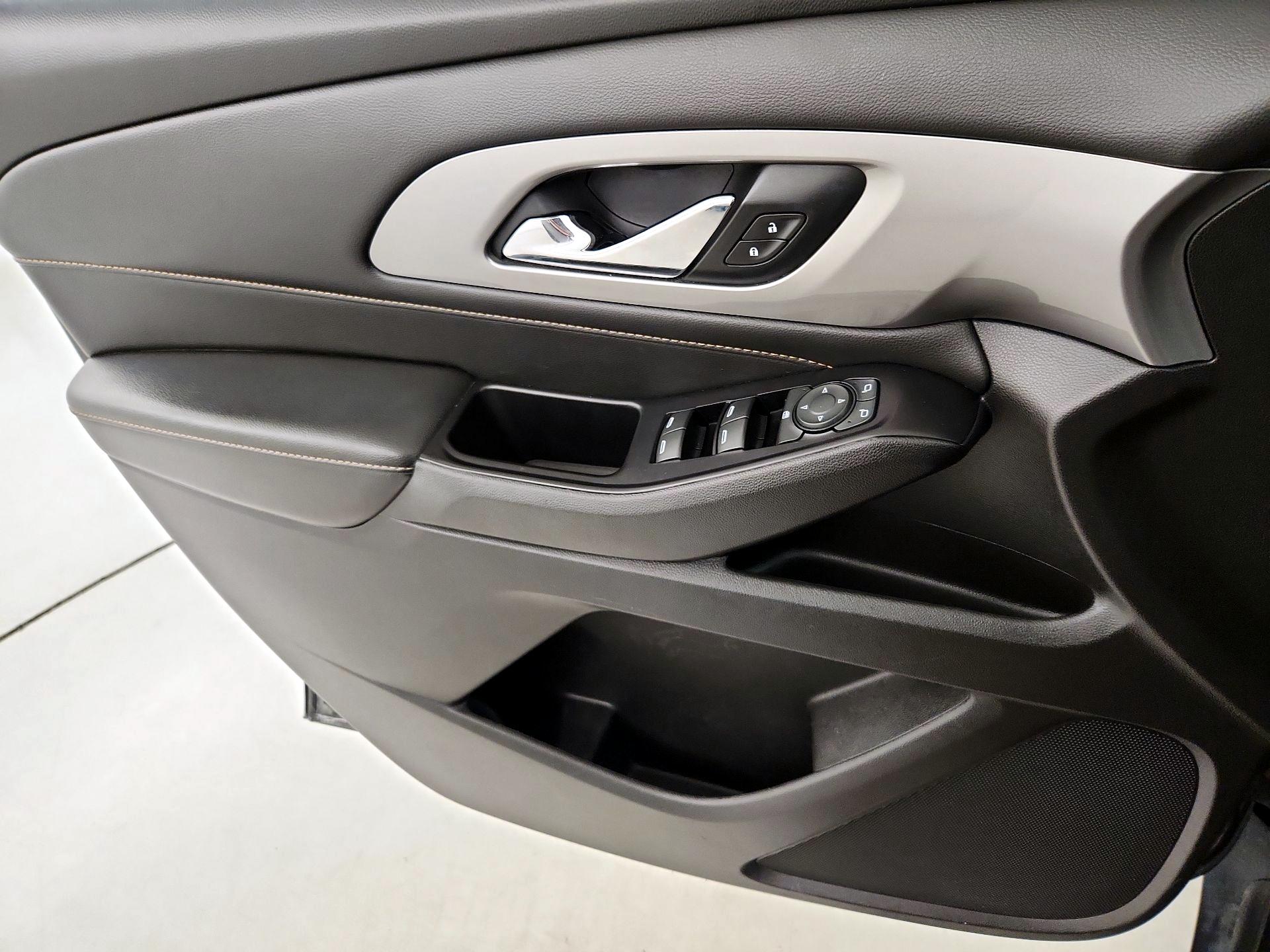 Thumbnail: 2019 Chevrolet Traverse - 12