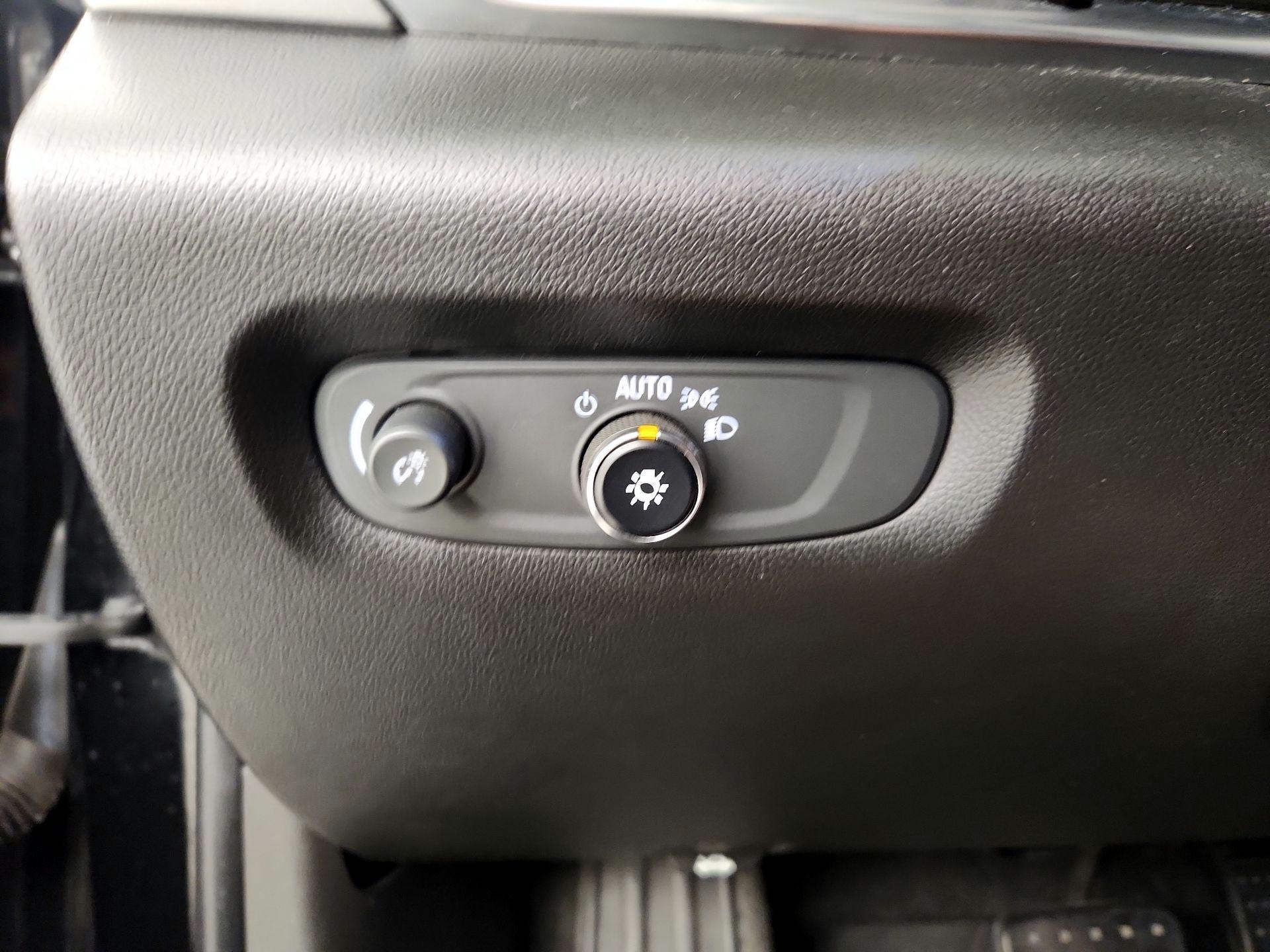 Thumbnail: 2019 Chevrolet Traverse - 13