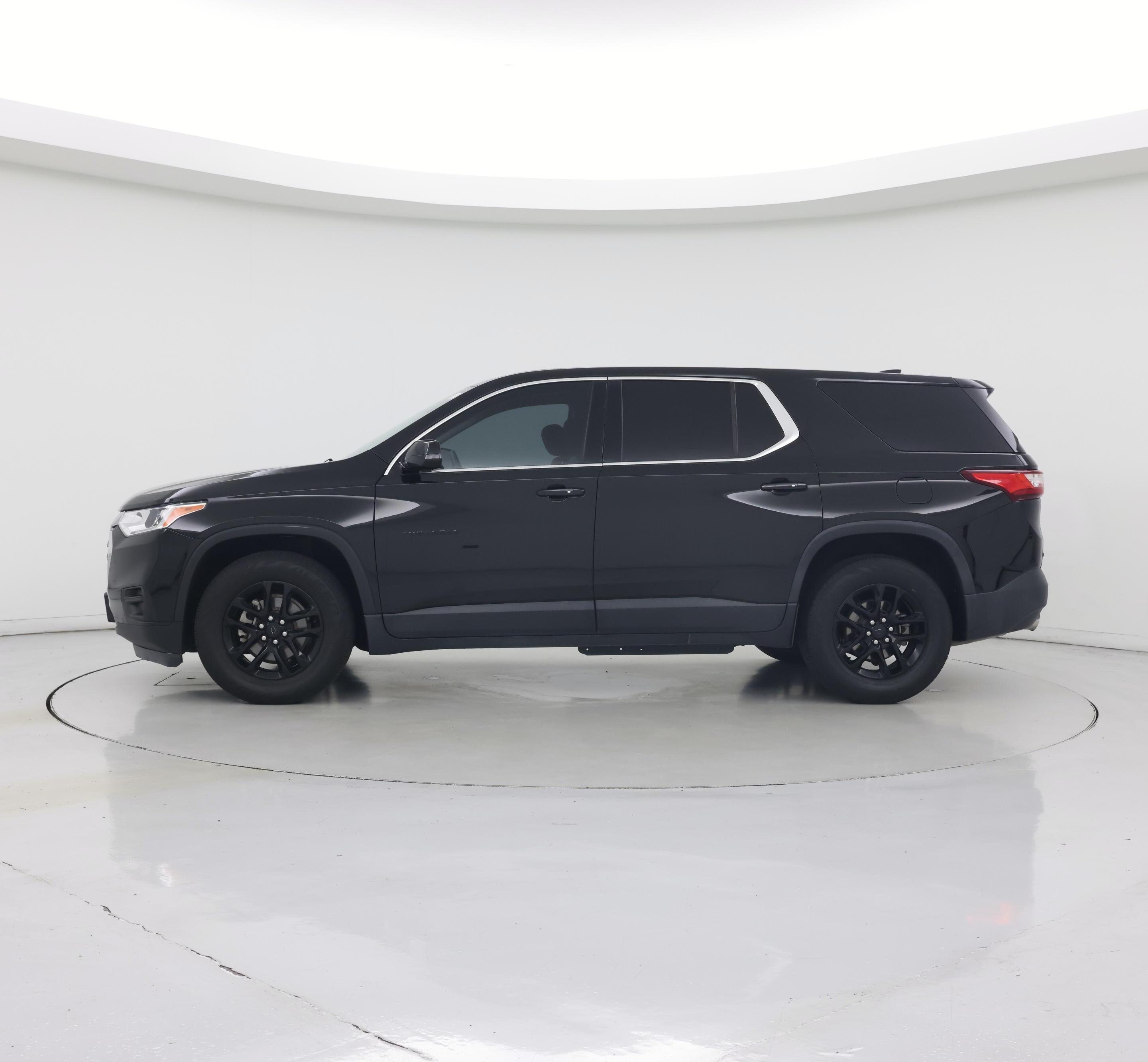 Thumbnail: 2019 Chevrolet Traverse - 3