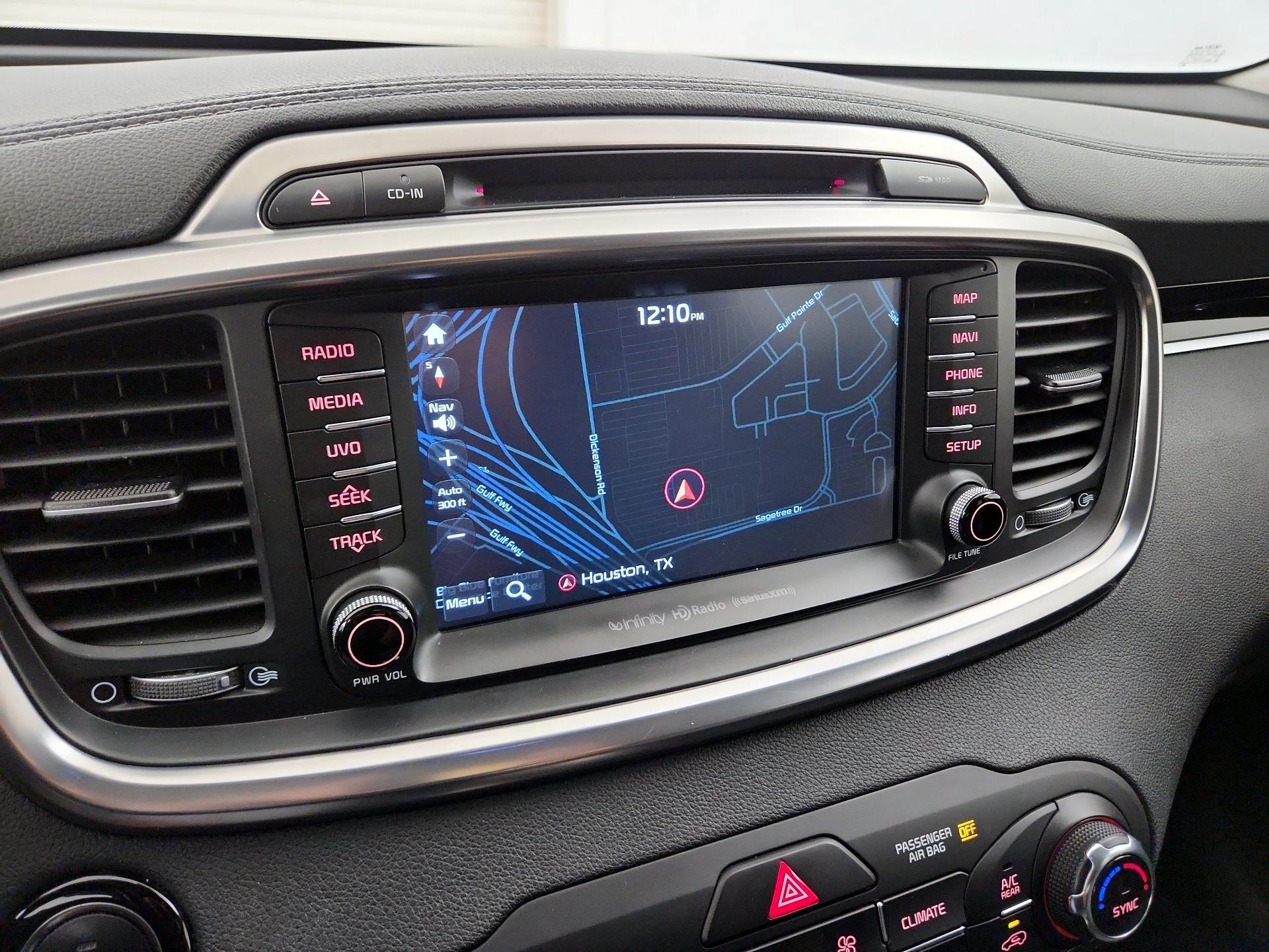 Thumbnail: 2017 Kia Sorento - 12