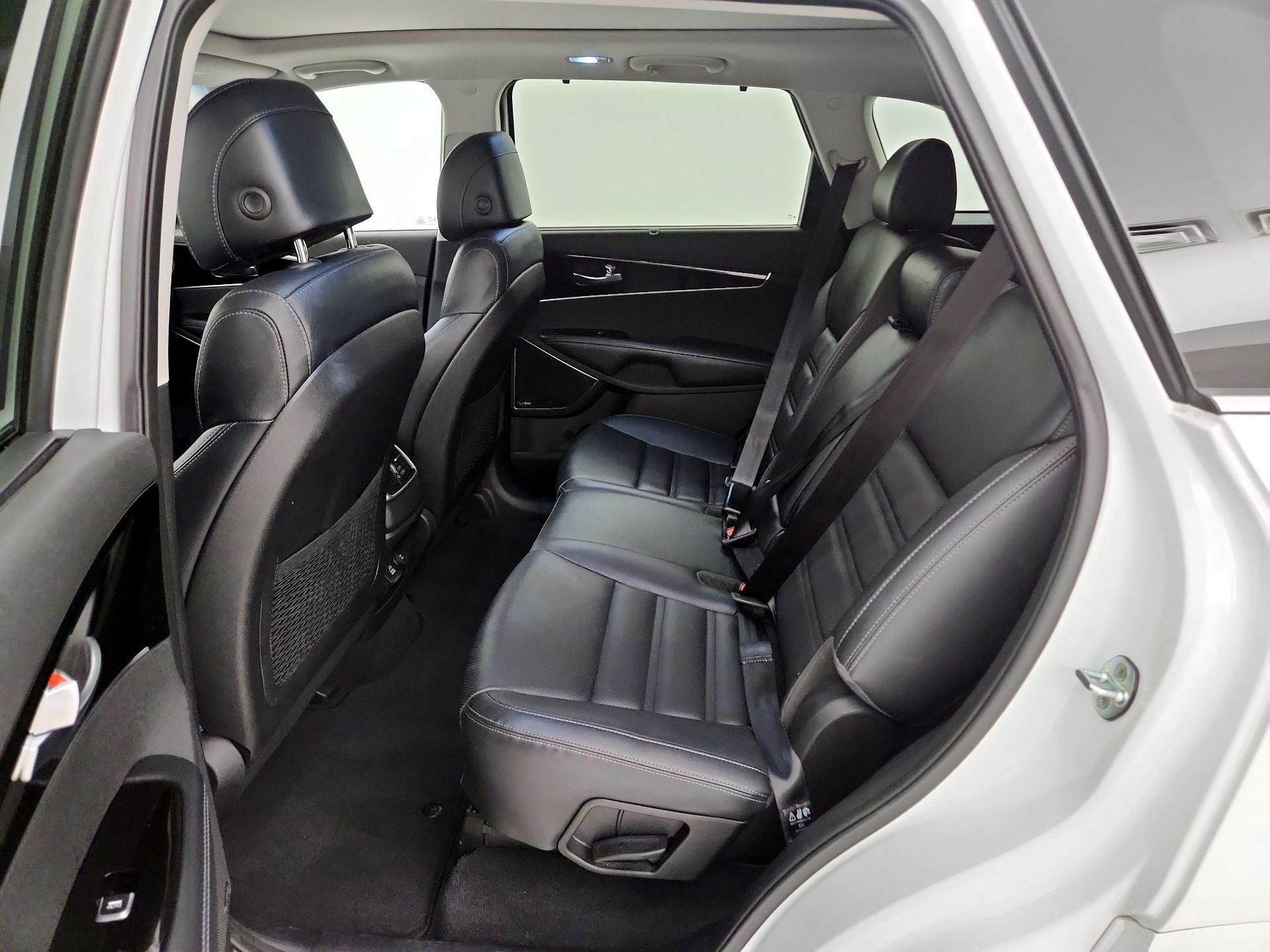 Thumbnail: 2017 Kia Sorento - 19