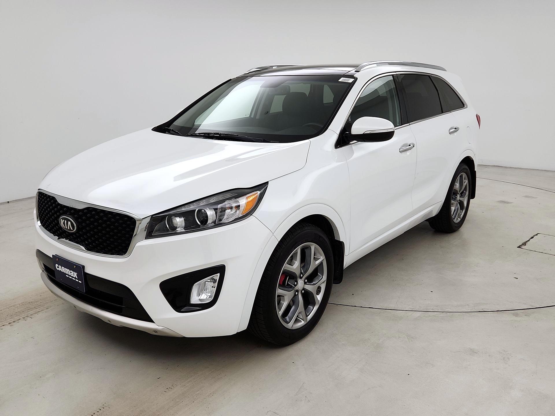 Thumbnail: 2017 Kia Sorento - 3