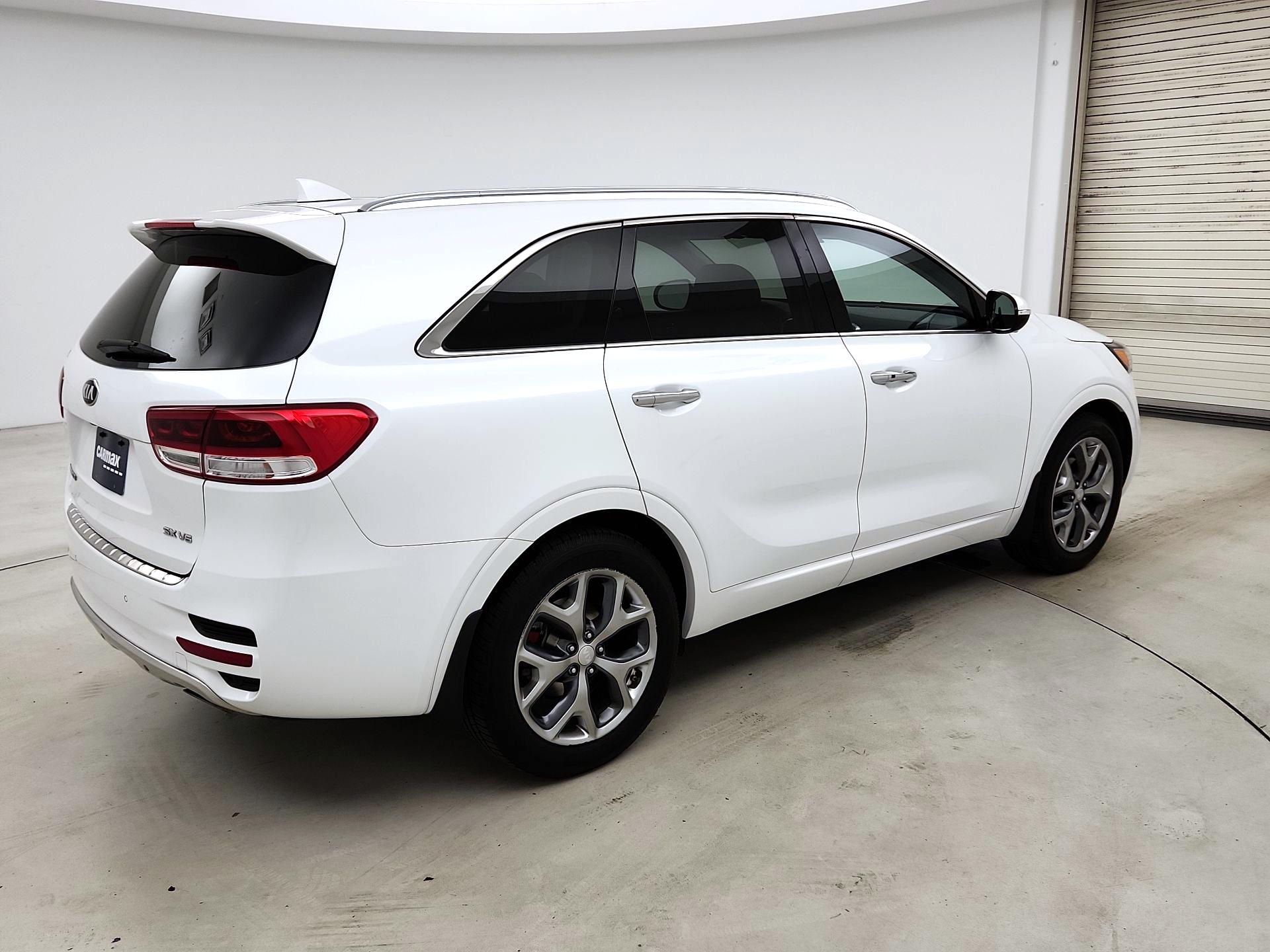 Thumbnail: 2017 Kia Sorento - 5