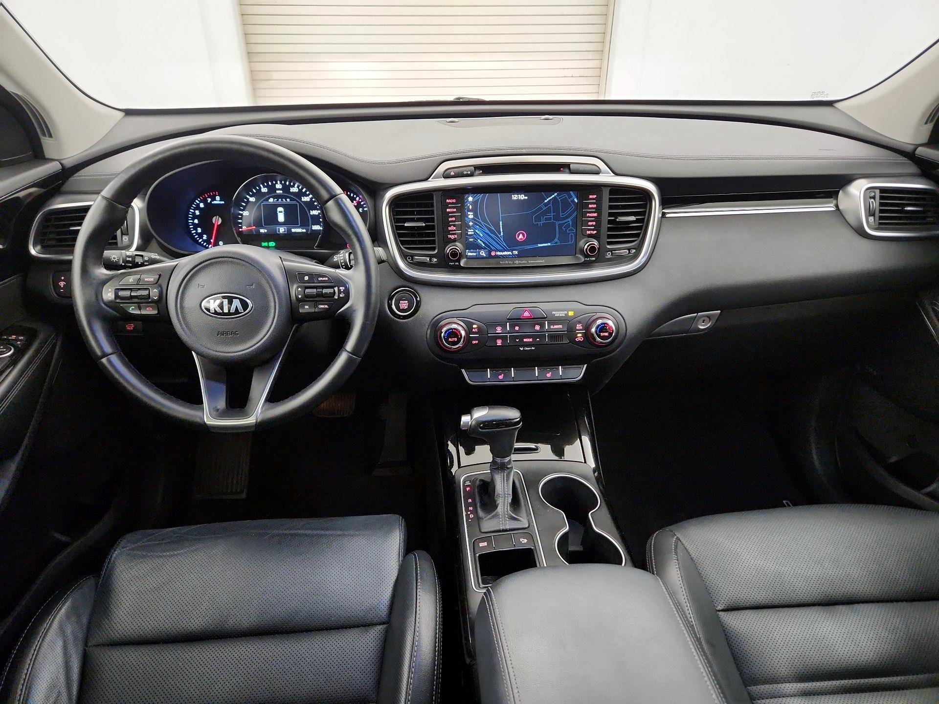 Thumbnail: 2017 Kia Sorento - 8