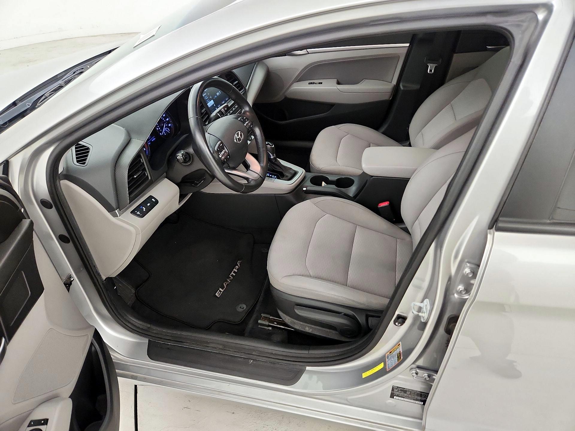 Thumbnail: 2020 Hyundai Elantra - 9
