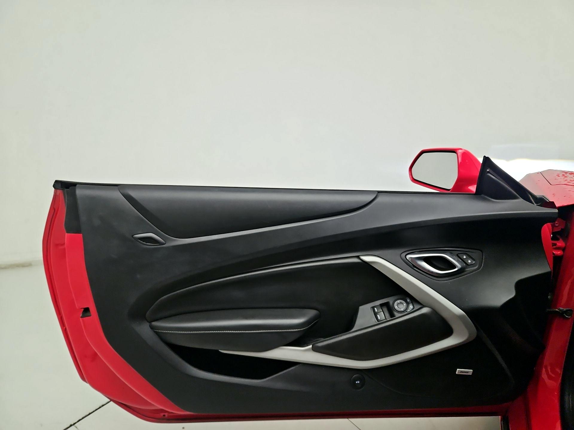 Thumbnail: 2020 Chevrolet Camaro - 12