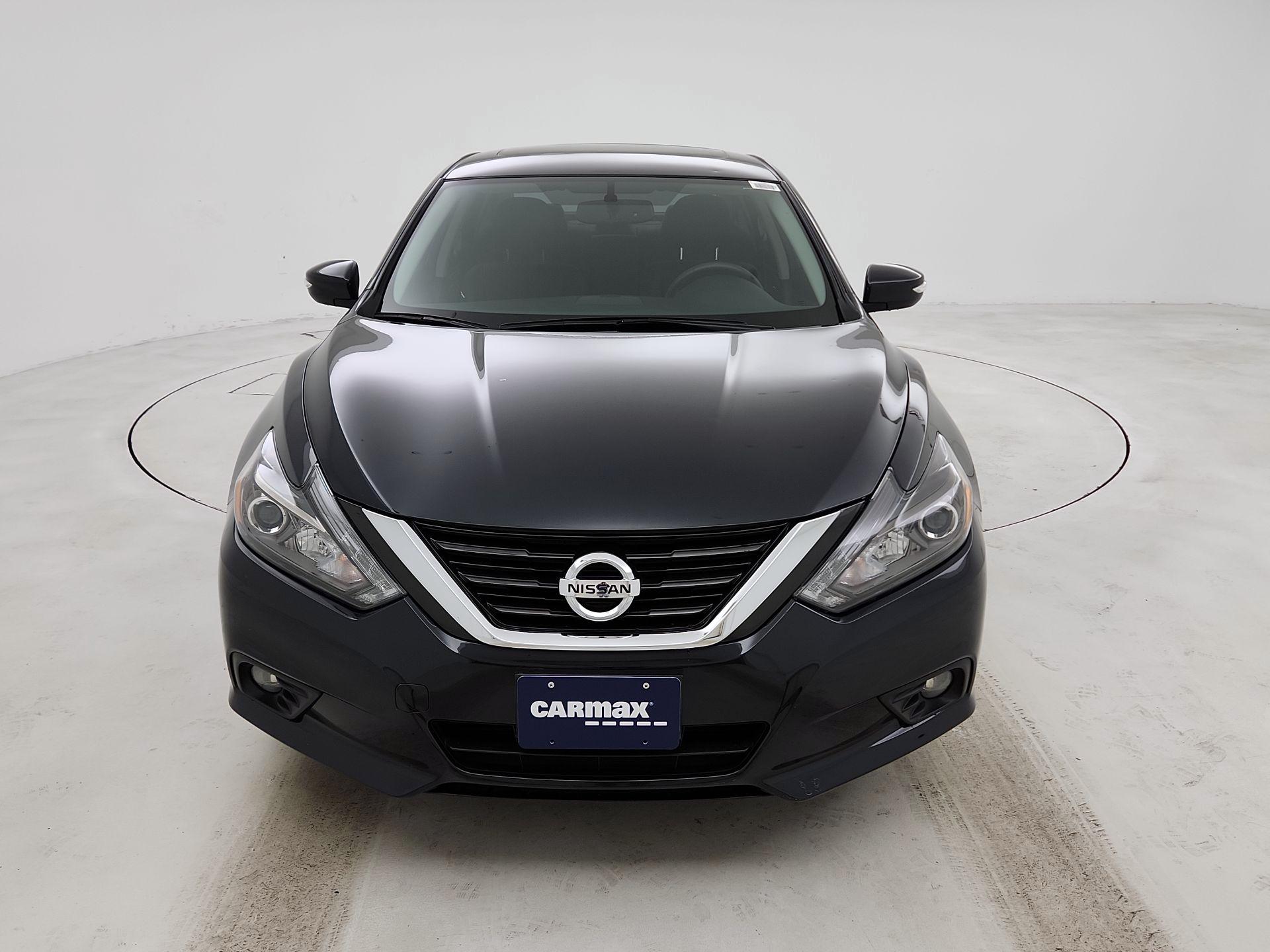 Thumbnail: 2017 Nissan Altima - 2