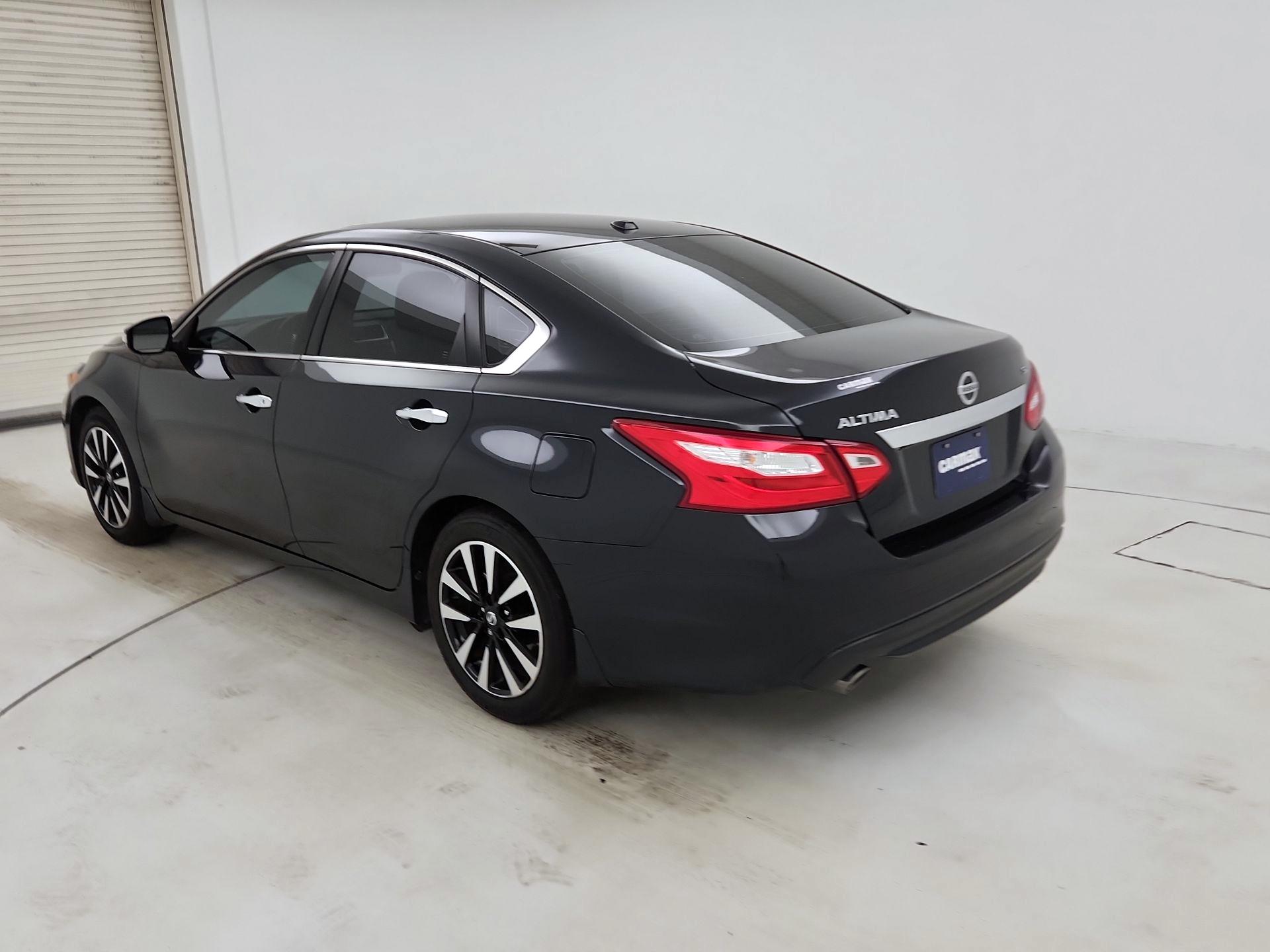 Thumbnail: 2017 Nissan Altima - 7