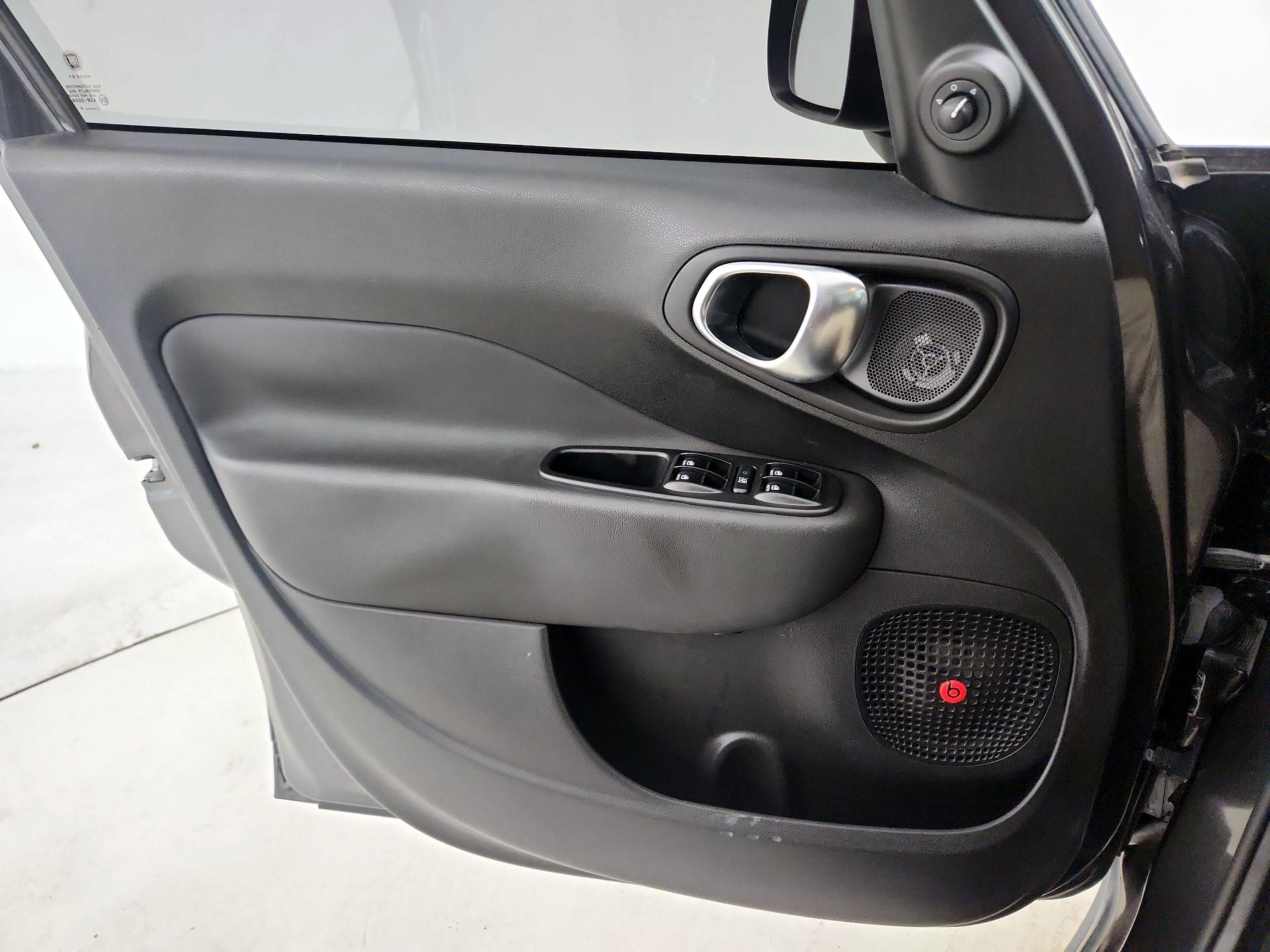 Thumbnail: 2019 Fiat 500L - 12