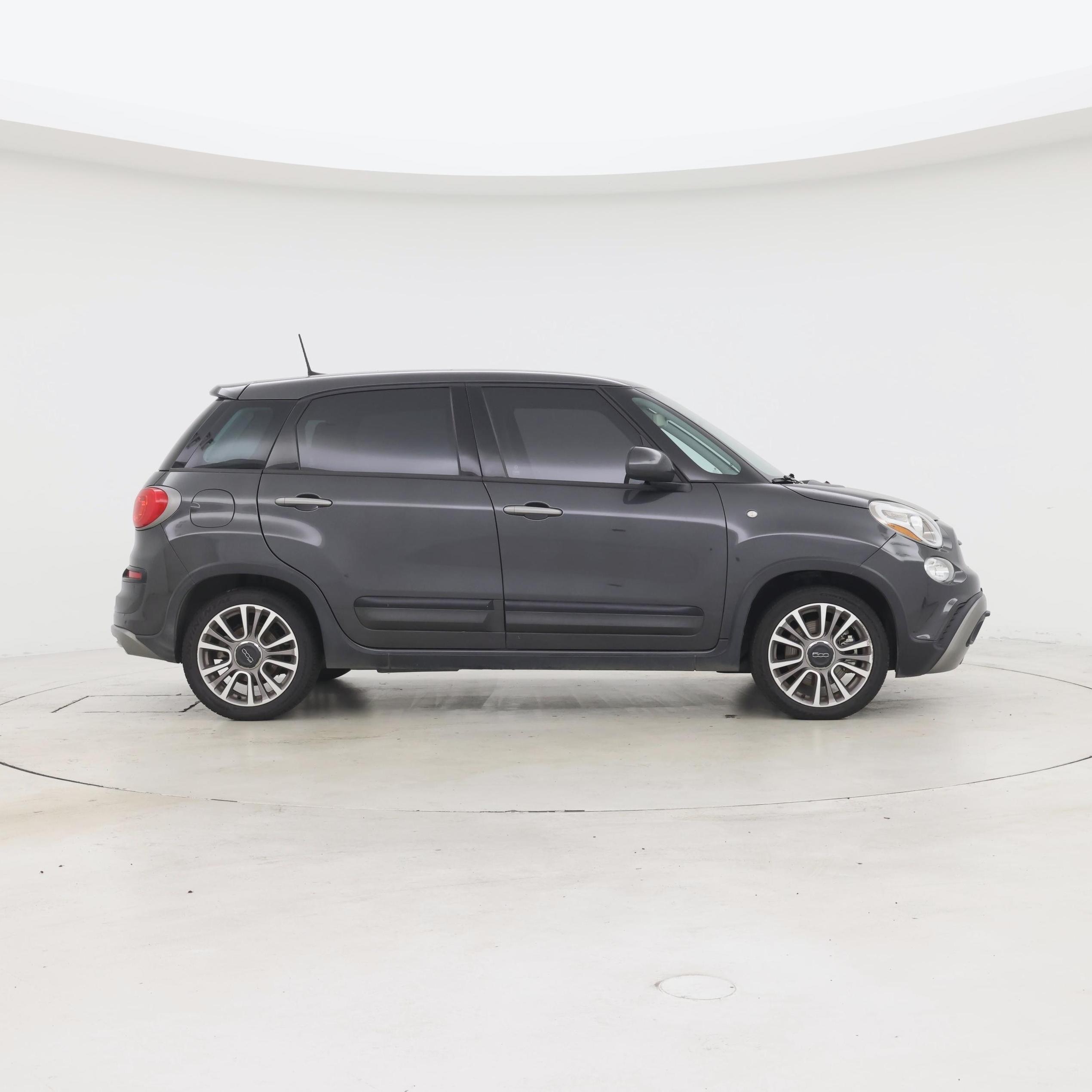 Thumbnail: 2019 Fiat 500L - 7