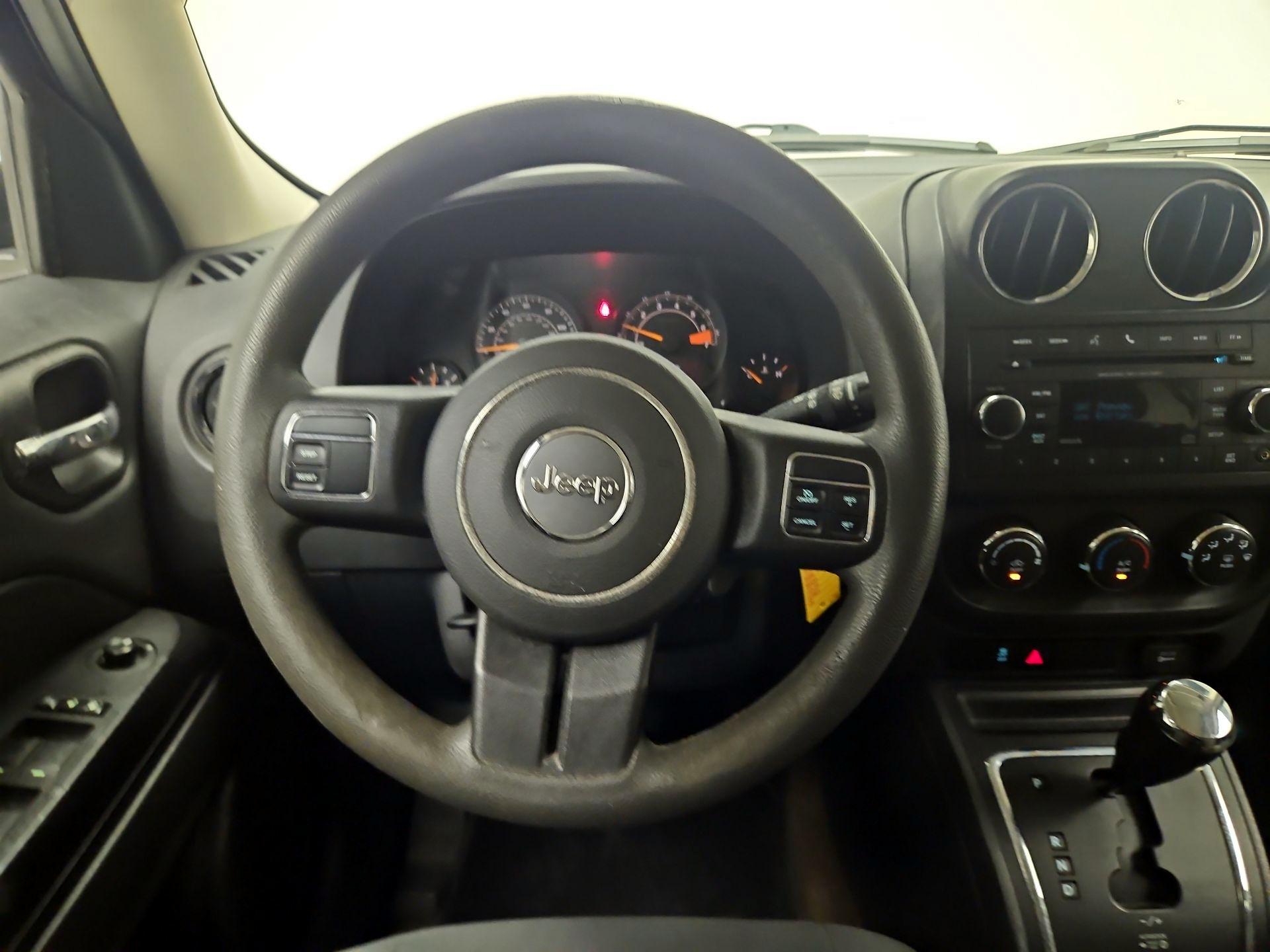 Thumbnail: 2017 Jeep Patriot - 10