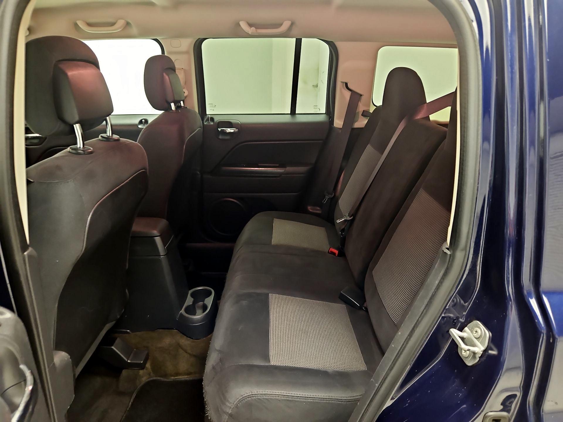 Thumbnail: 2017 Jeep Patriot - 16