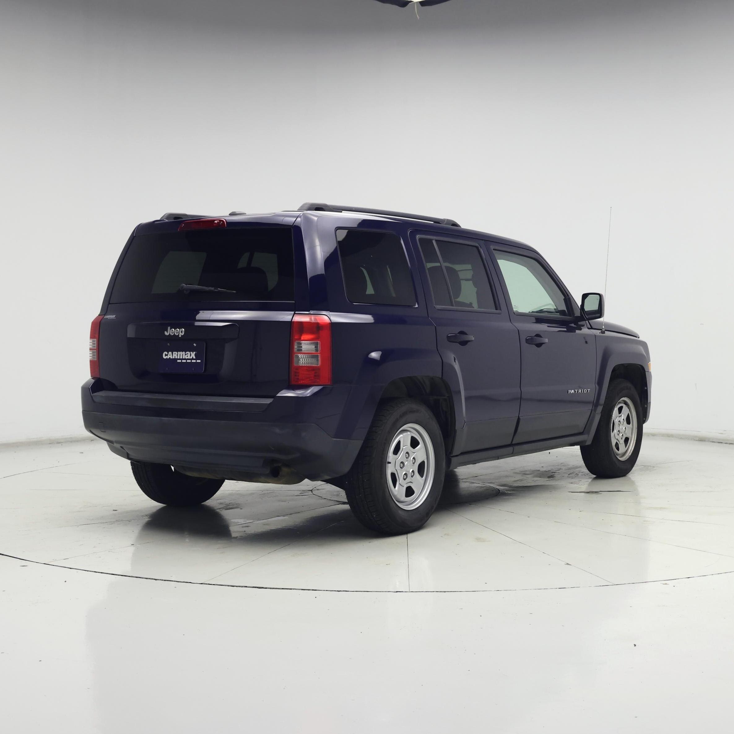 Thumbnail: 2017 Jeep Patriot - 8