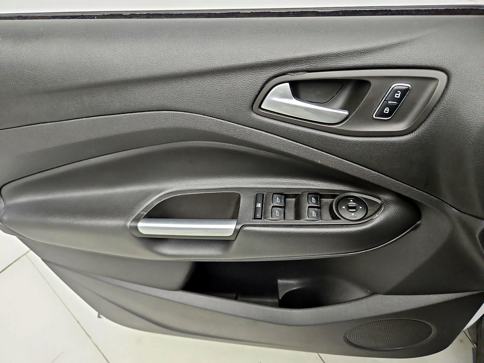 Thumbnail: 2014 Ford Escape - 12