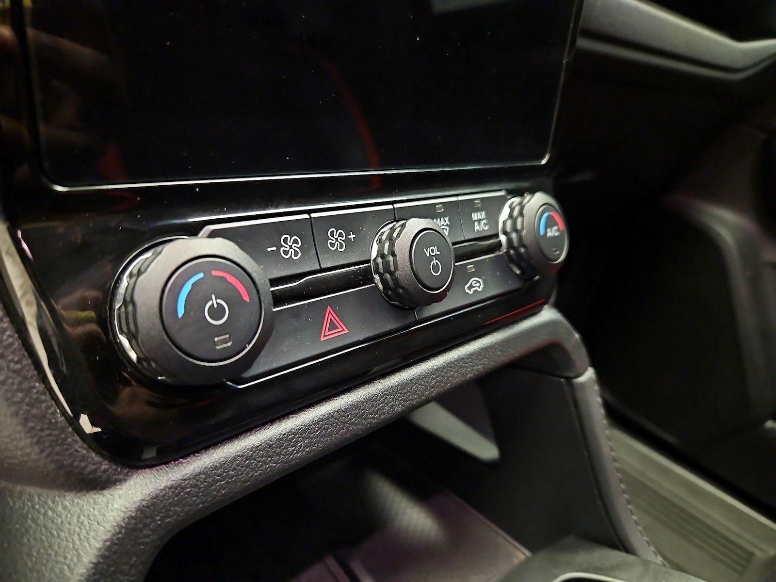 2025 Ford Ranger Raptor - Photo 17