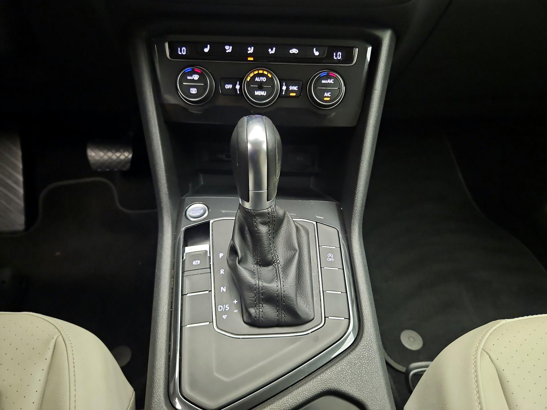 Thumbnail: 2019 Volkswagen Tiguan - 16