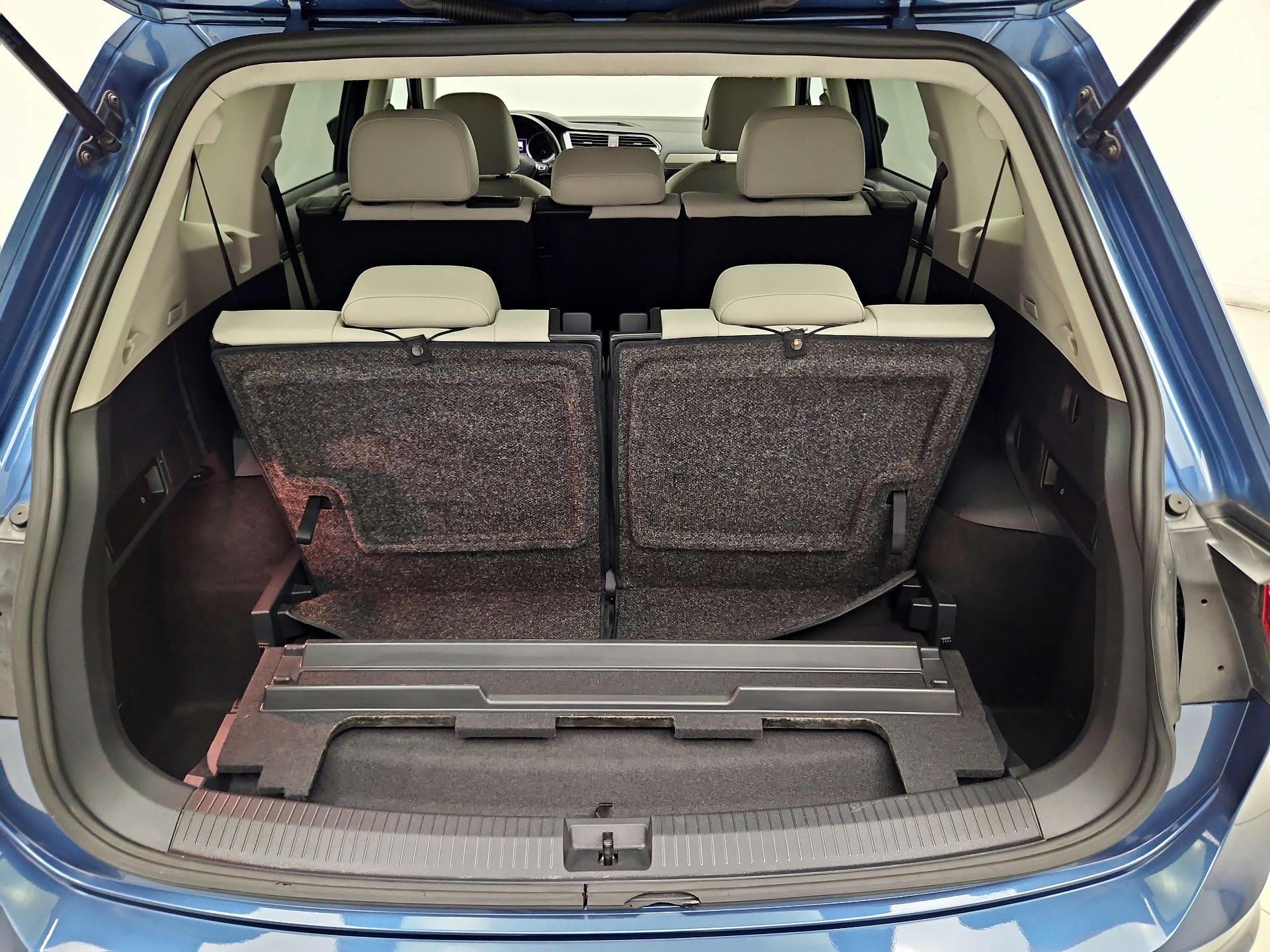 Thumbnail: 2019 Volkswagen Tiguan - 18