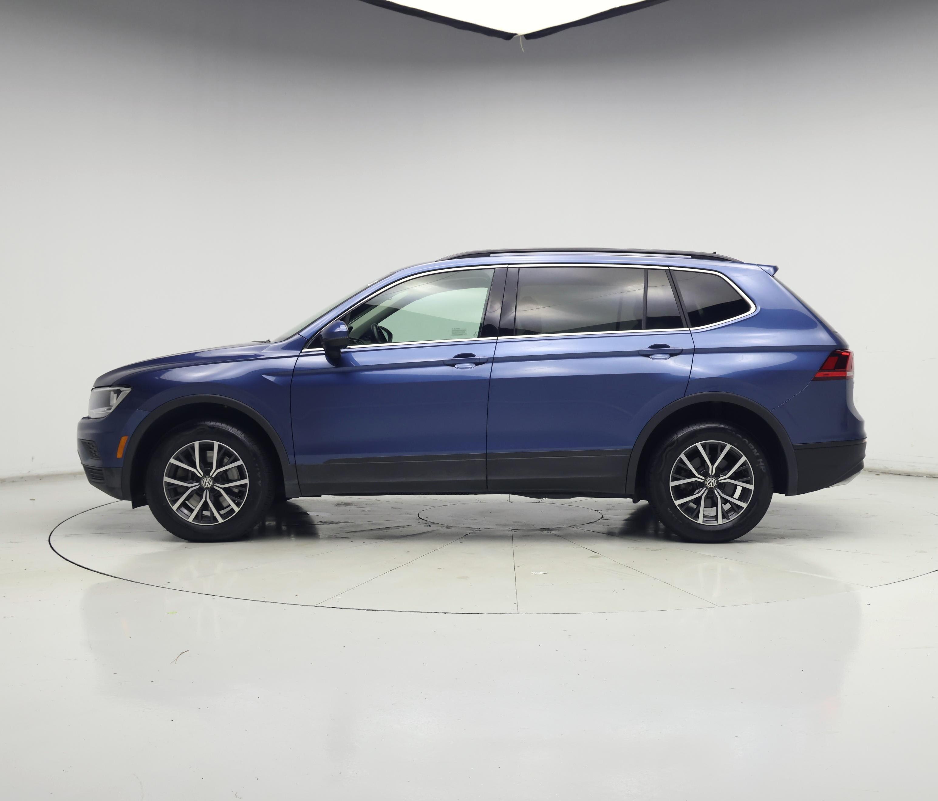 Thumbnail: 2019 Volkswagen Tiguan - 3