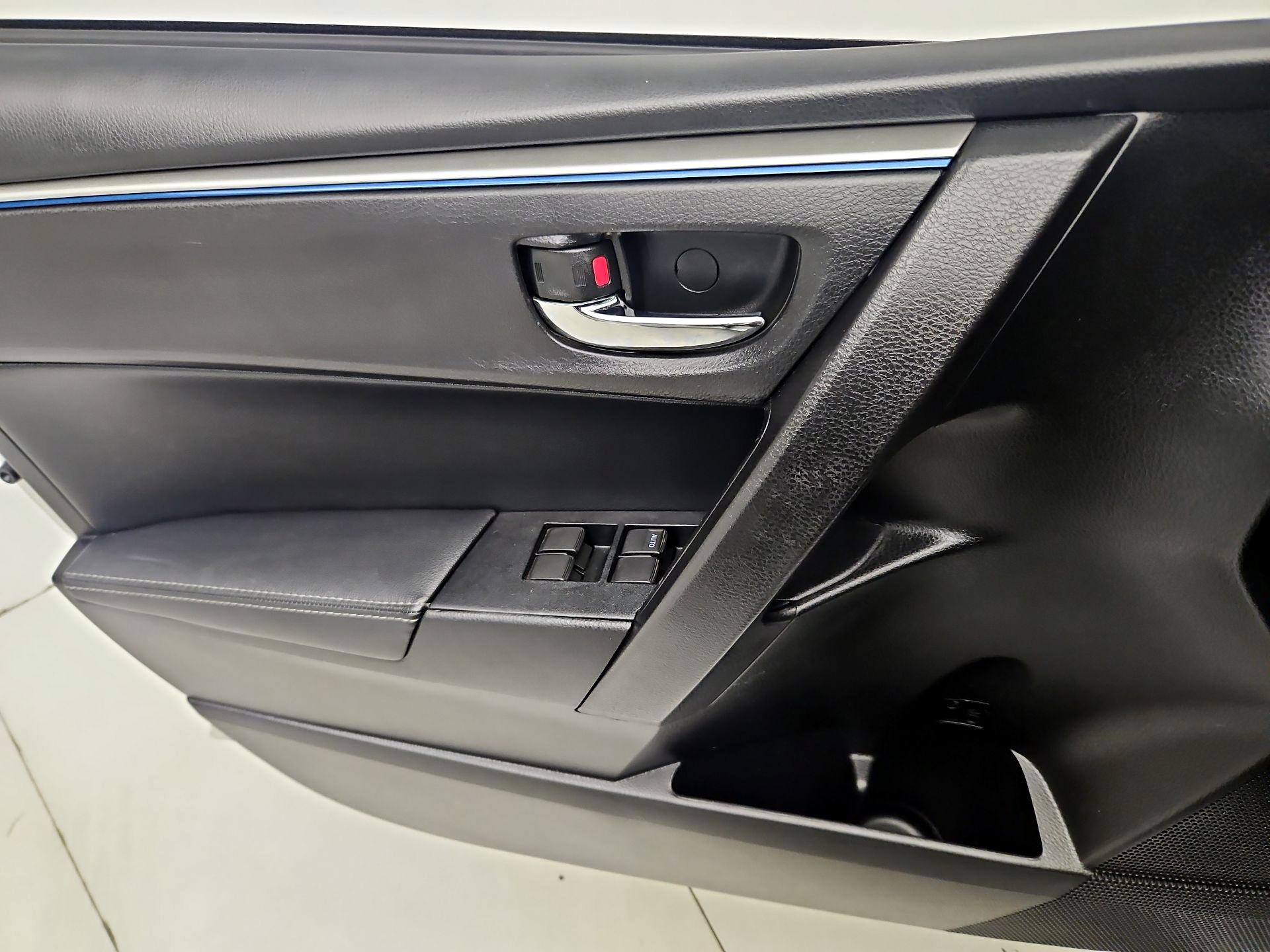 Thumbnail: 2016 Toyota Corolla - 12
