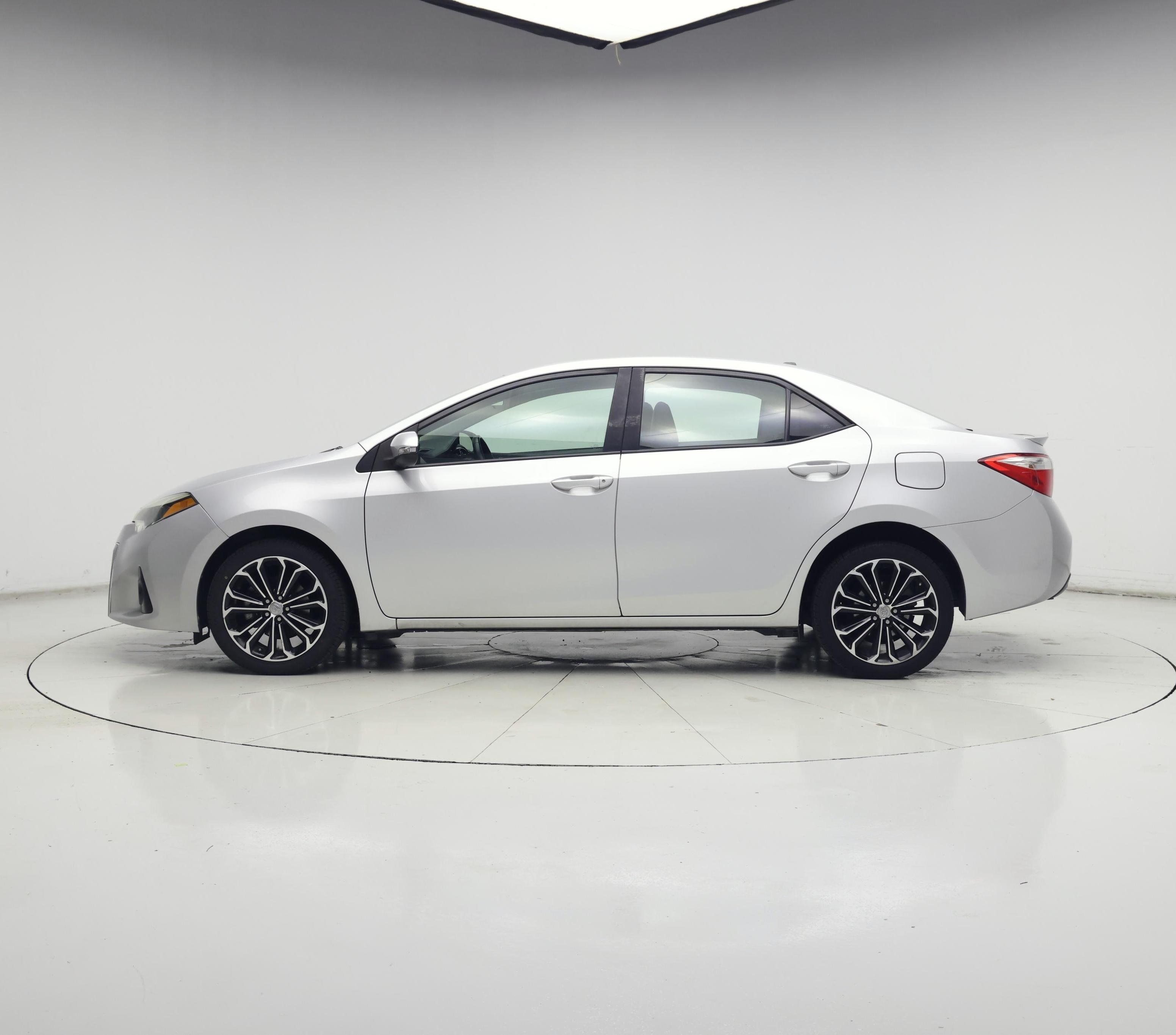 Thumbnail: 2016 Toyota Corolla - 3