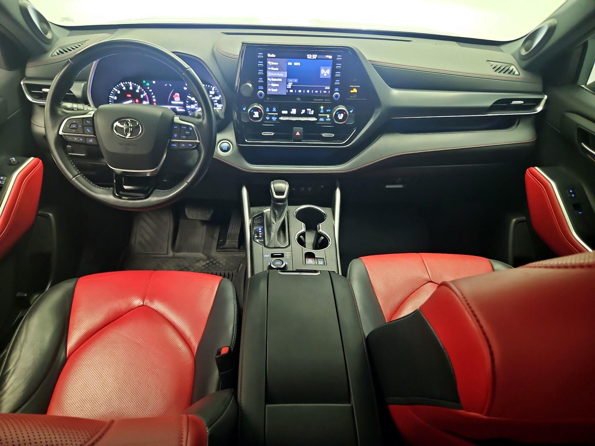 Thumbnail: 2021 Toyota Highlander - 9