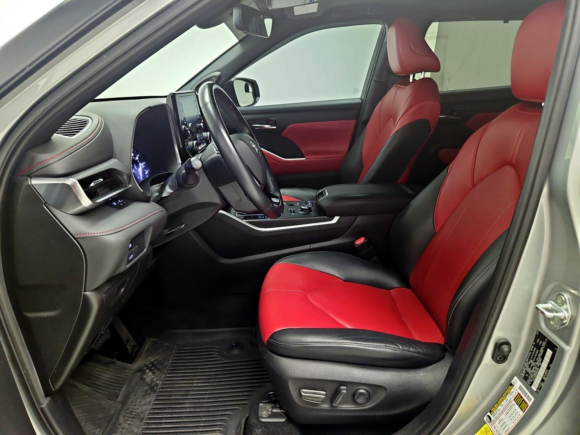 Thumbnail: 2021 Toyota Highlander - 11