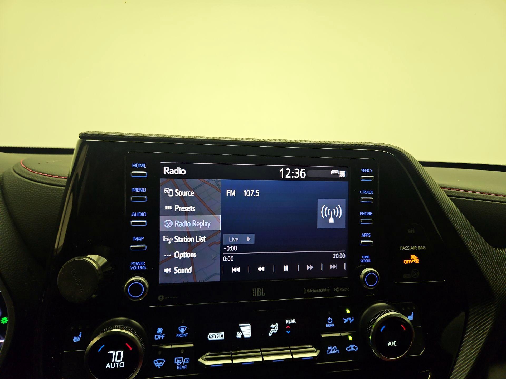 Thumbnail: 2021 Toyota Highlander - 14